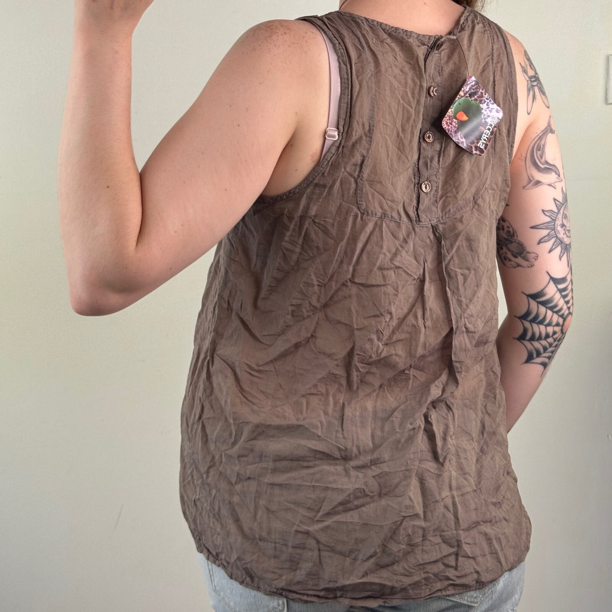 Vintage 100% linen tank top square neck ruffle button up sleeveless blouse