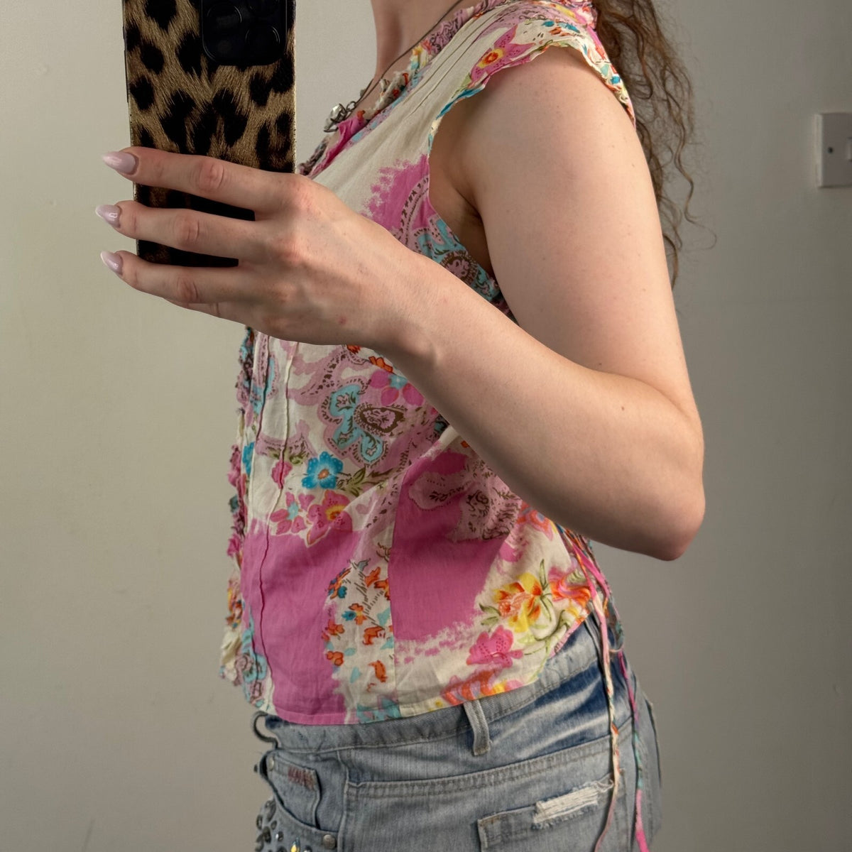 Y2K vintage floral blouse sleeveless button up tie back bow v neck ruffle