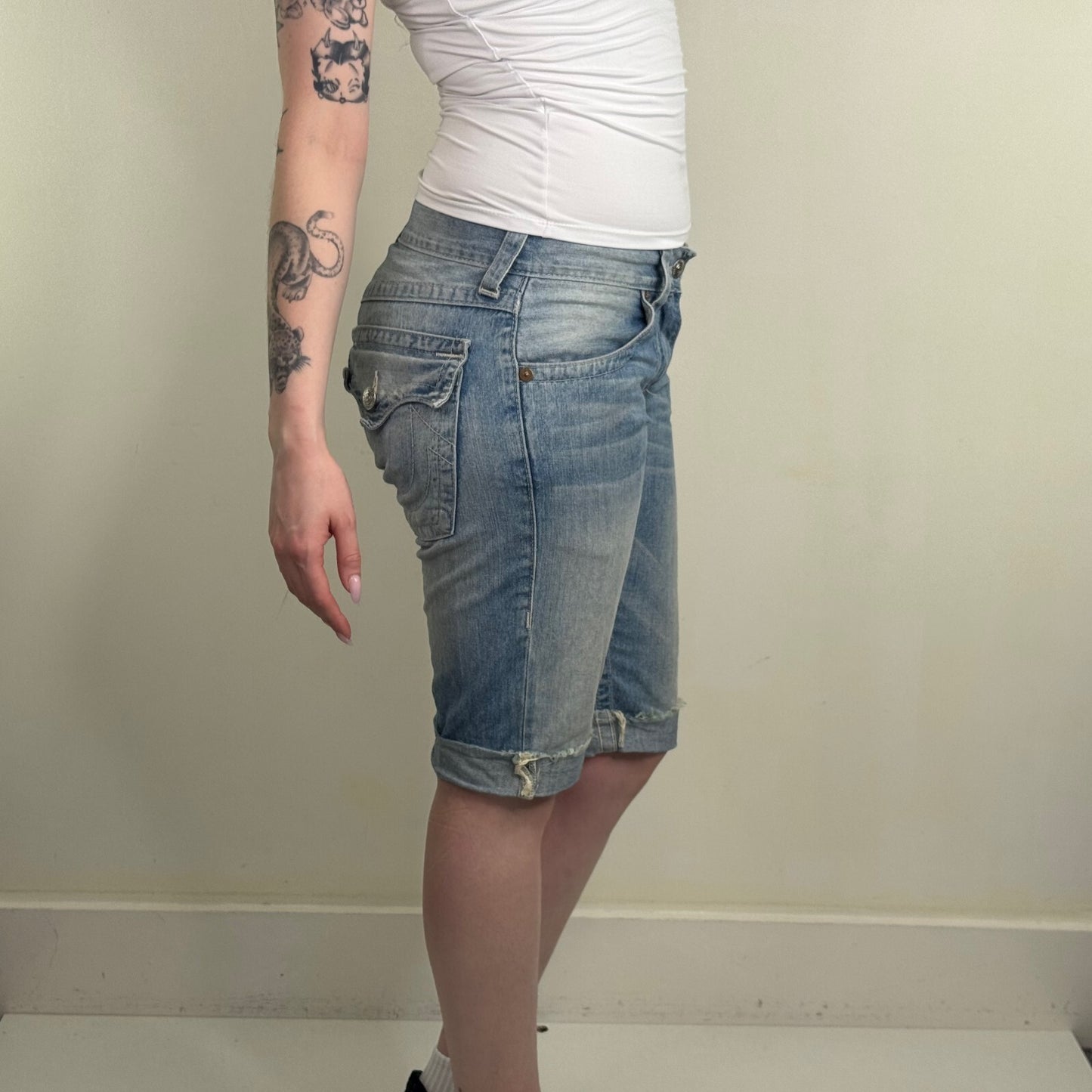 Y2K vintage True Religion capri jeans denim cropped light blue turned hem