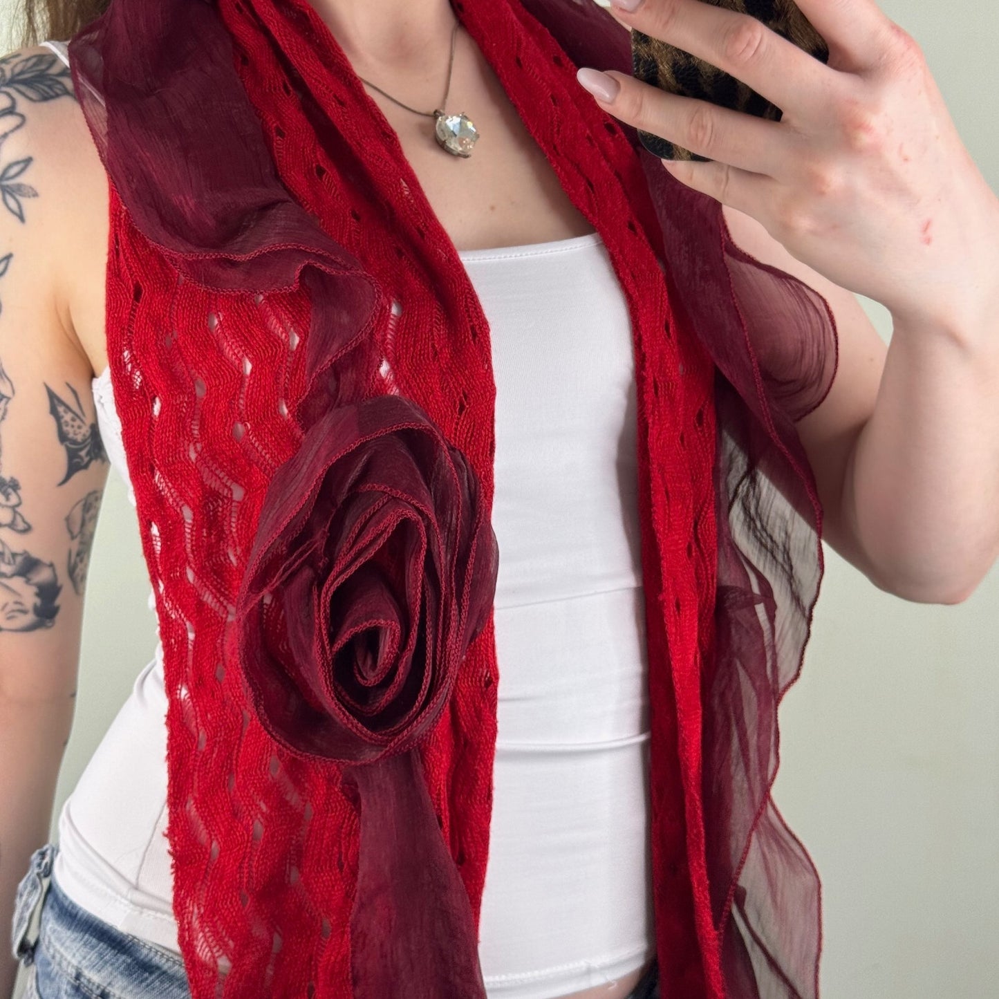 Y2K vintage scarf rose knit frilly red burgandy