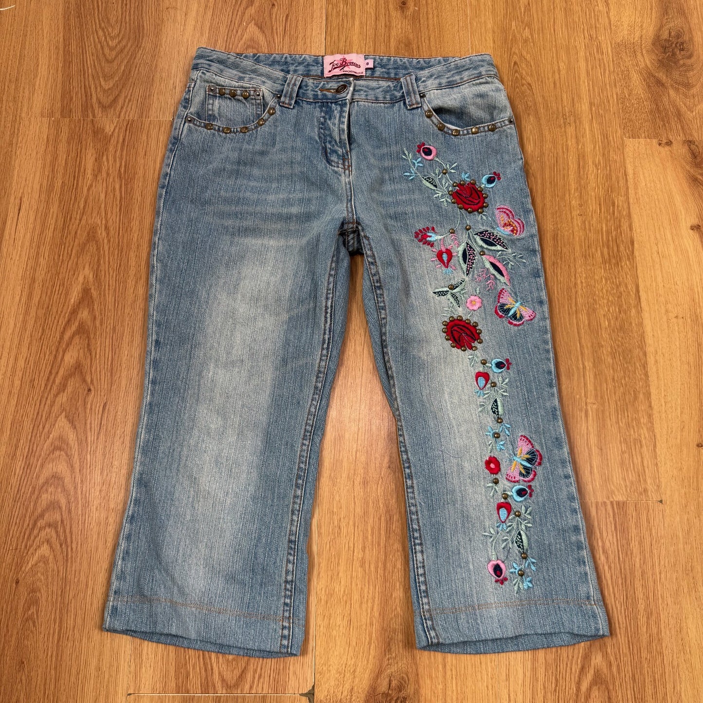 Y2K vintage capri jeans denim cropped low rise floral embroidery boho studded