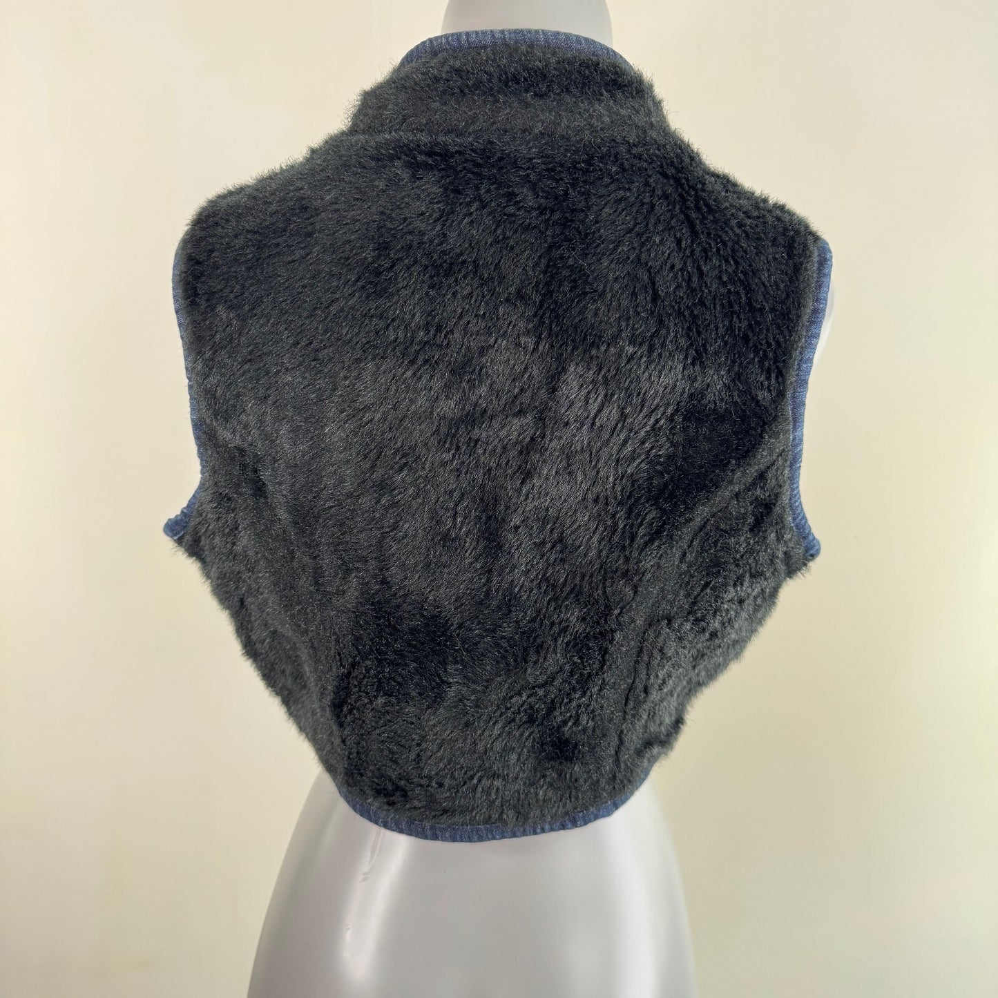 Y2K vintage Quiksilver faux fur vest zip up crop denim trim sleeveless gilet