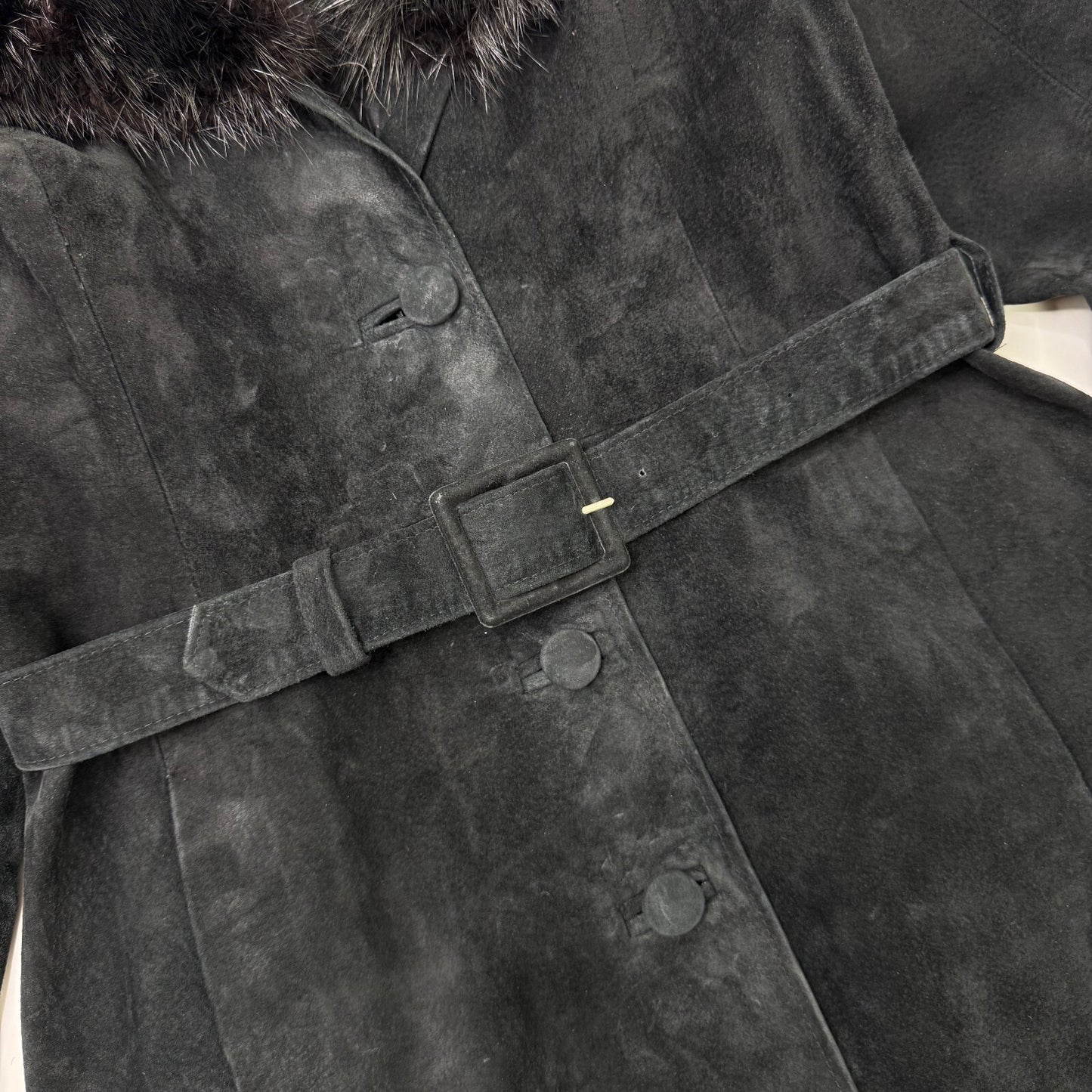 Vintage genuine fur / suede trench coat with belt button up lined classic midi