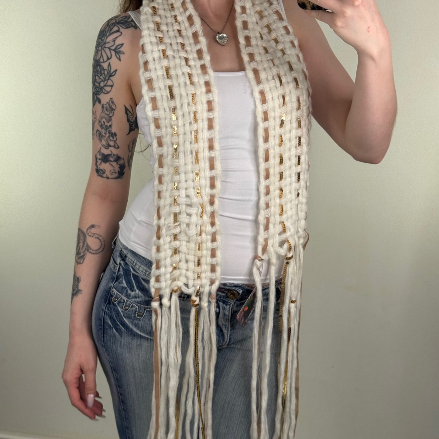 Y2K vintage scarf knit sequin fringe white gold chunky