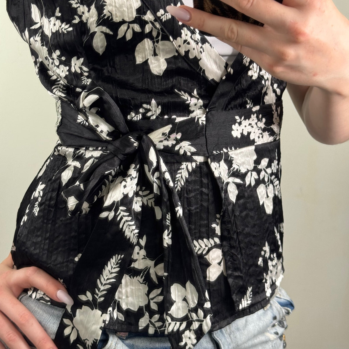 Y2K vintage Bay short cap sleeve top deep v neck side tie bow floral crinkle
