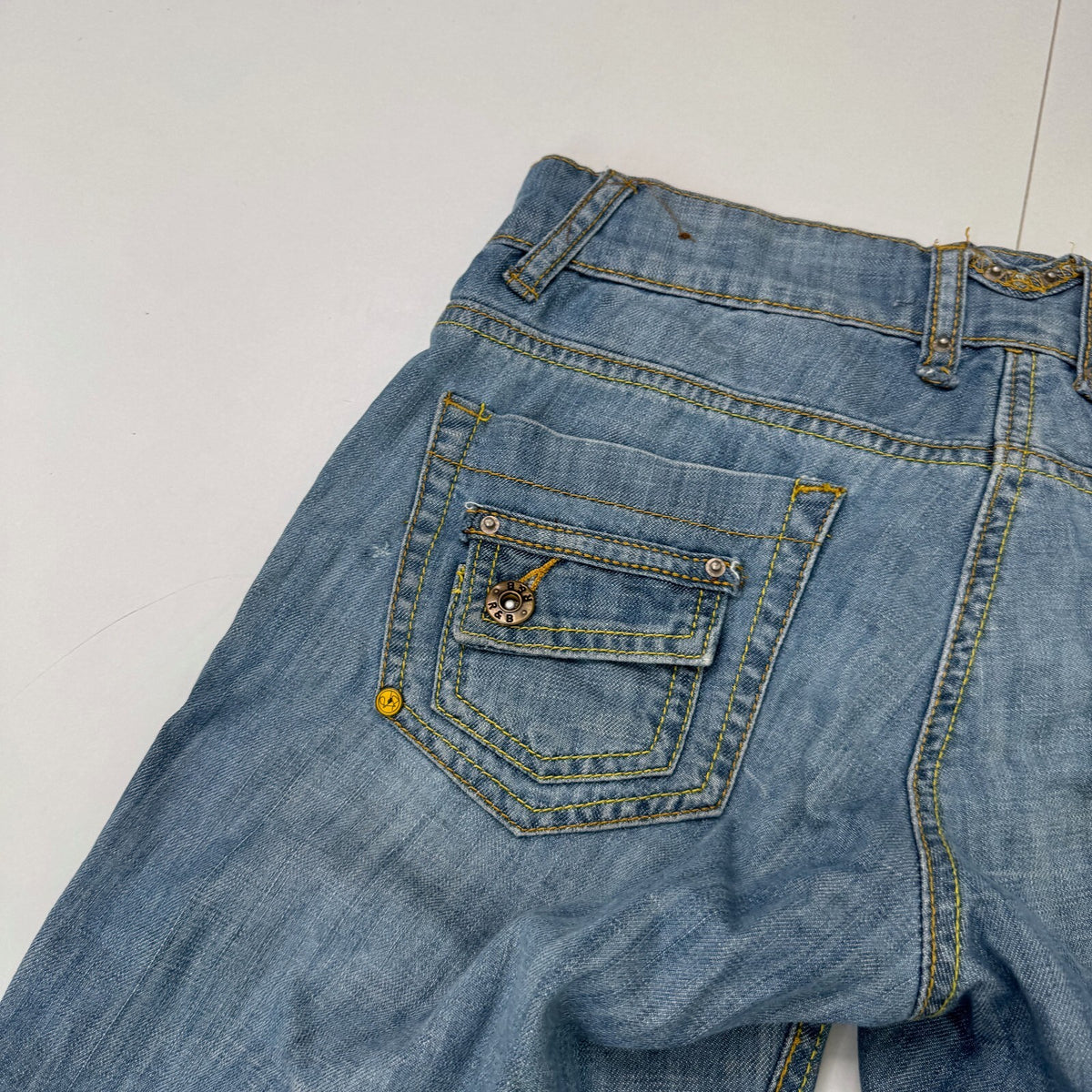 Y2K vintage low rise capri jeans denim cropped baggy crop light blue wash cargo