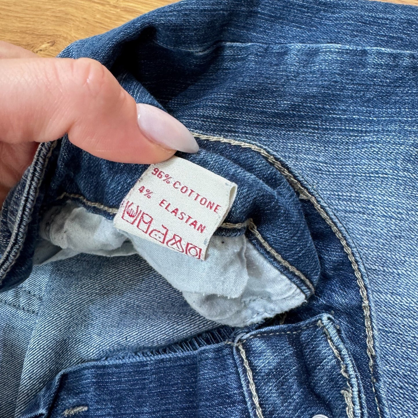Y2K vintage capri jeans low rise denim cropped shorts crown faded blue wash