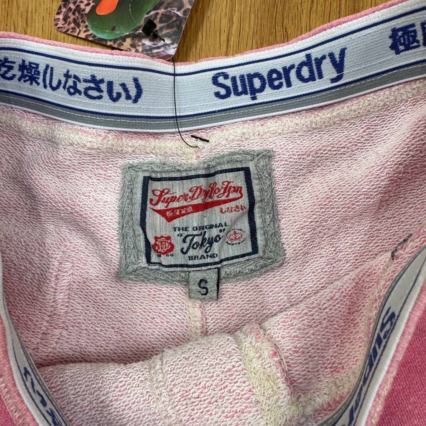 Y2K vintage low rise mini shorts sporty pink contrast stretchy jersey