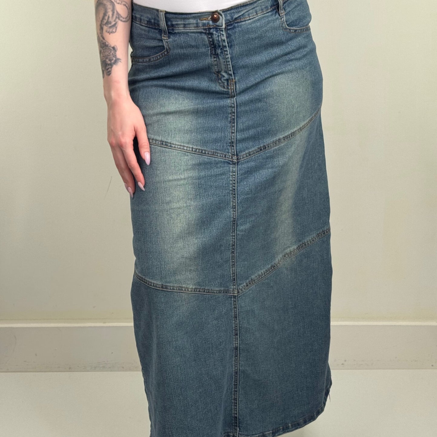 Y2K vintage maxi skirt denim faded mid blue wash stretchy fitted a line slit