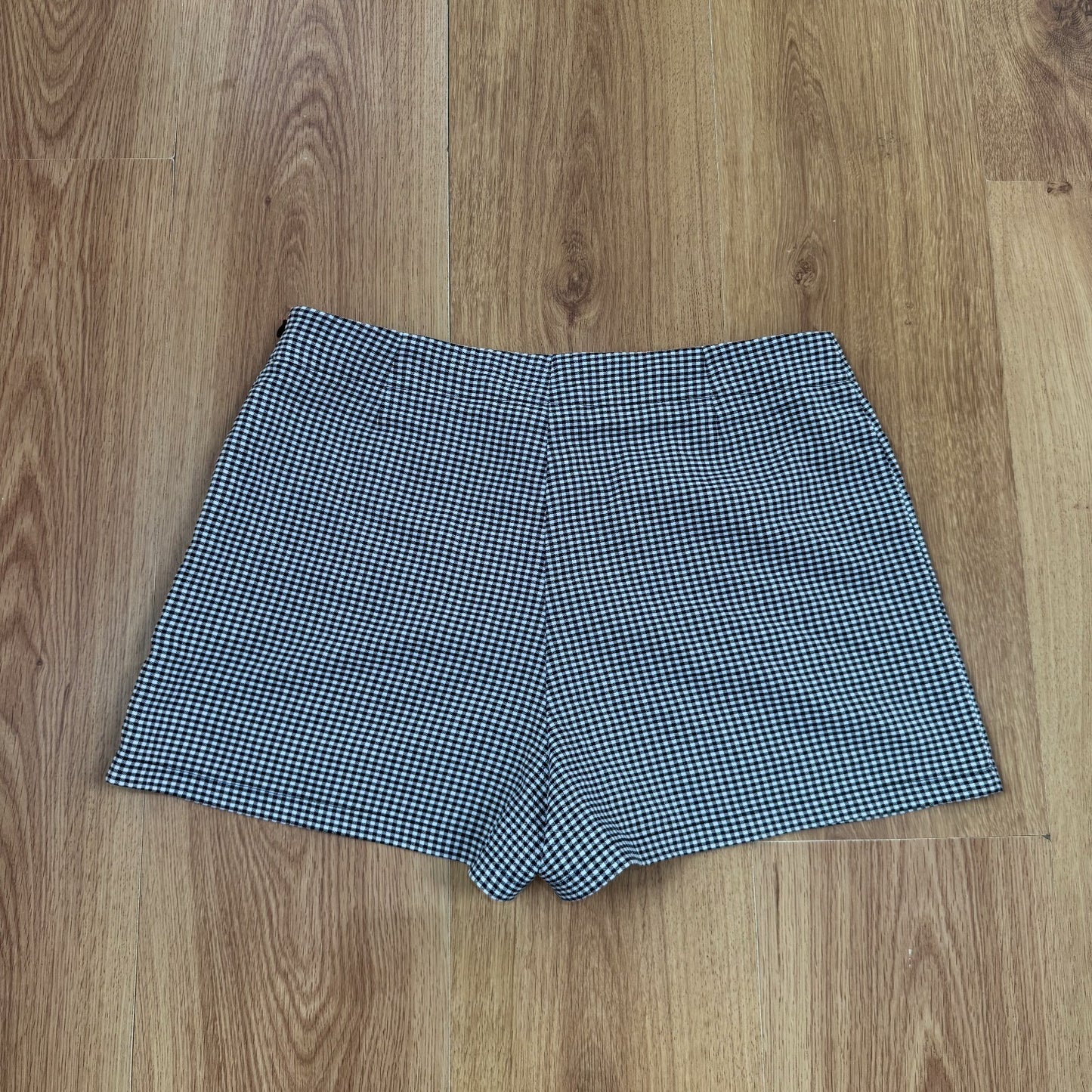 90s vintage mini shorts gingham check mid rise hot pants stretchy black white