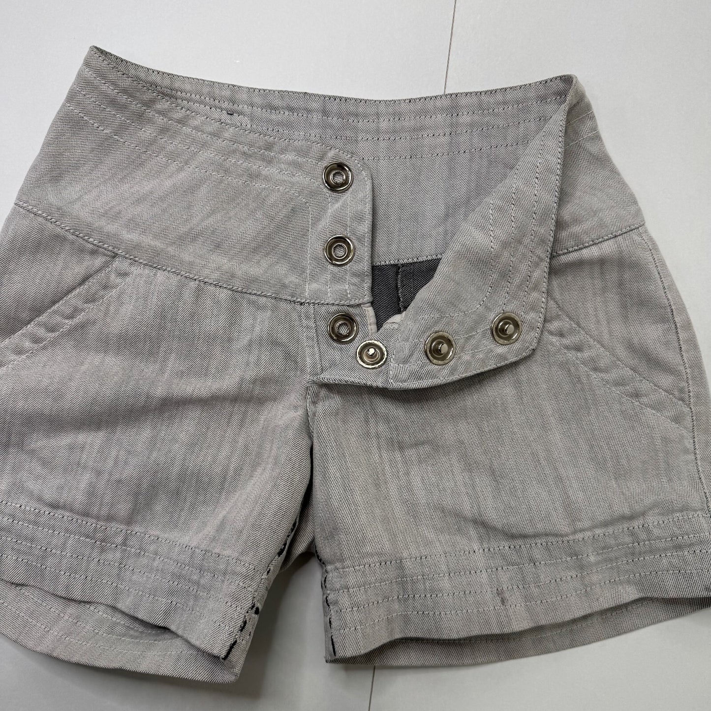 Y2K vintage denim mini shorts mid rise popper buttons side pockets chino