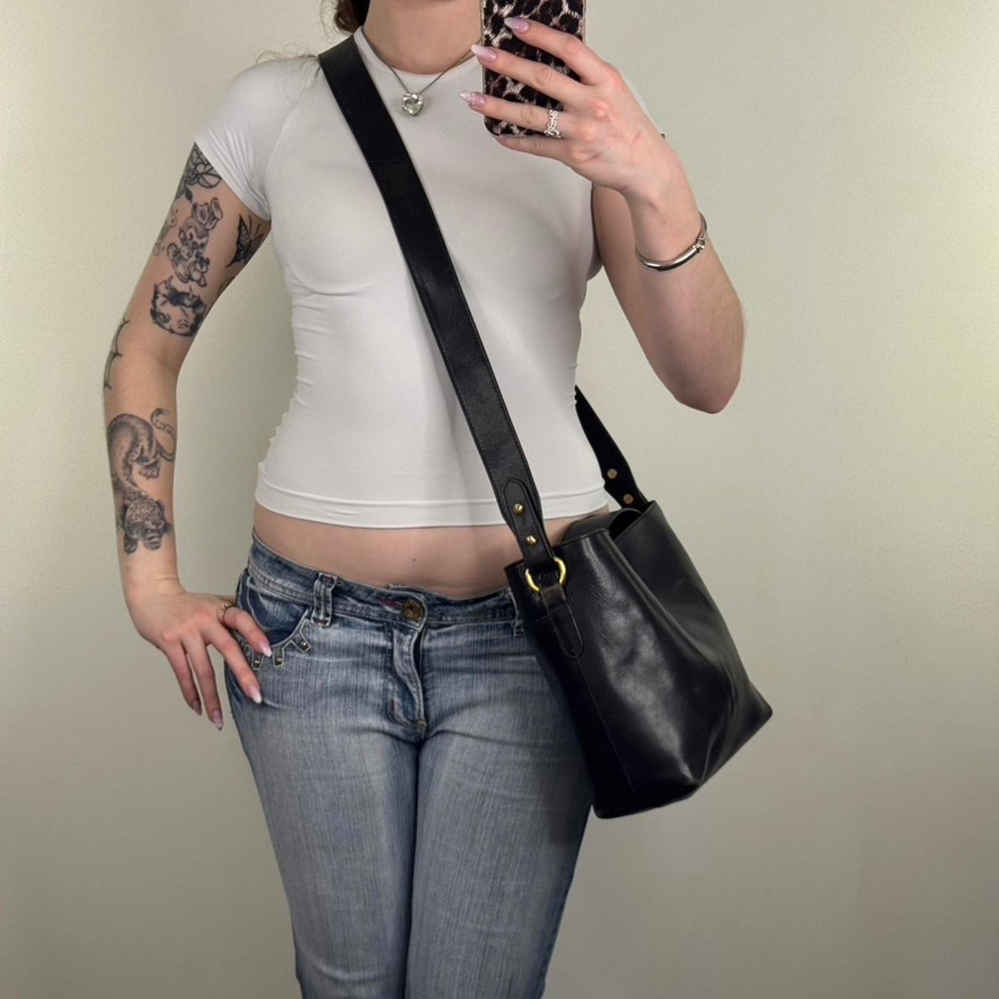 Y2K vintage genuine leather bucket handbag with crossbody strap black gold