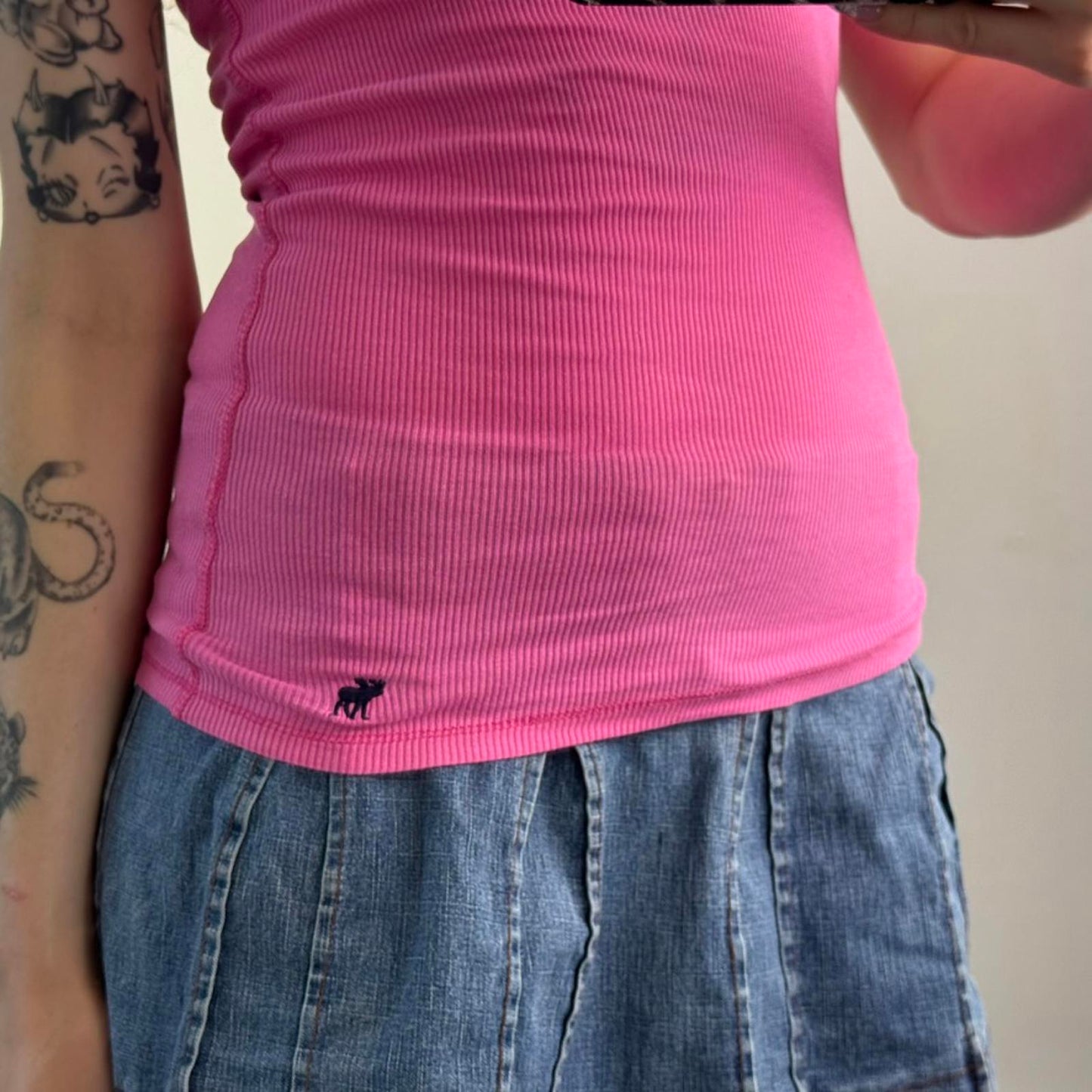 Y2K vintage Abercrombie & Fitch ribbed tank top hot pink button up henley fitted