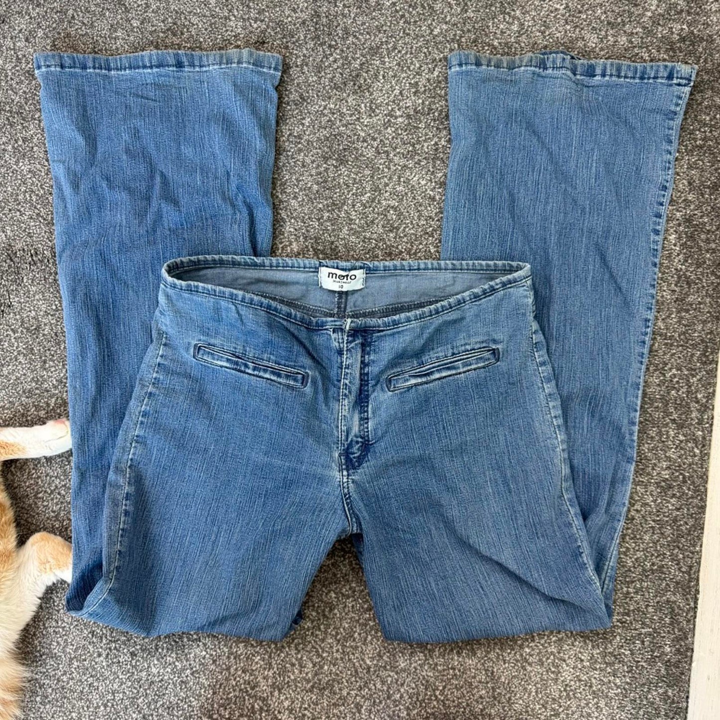 Y2K vintage stretchy mid rise flare denim jeans light blue wash bootcut