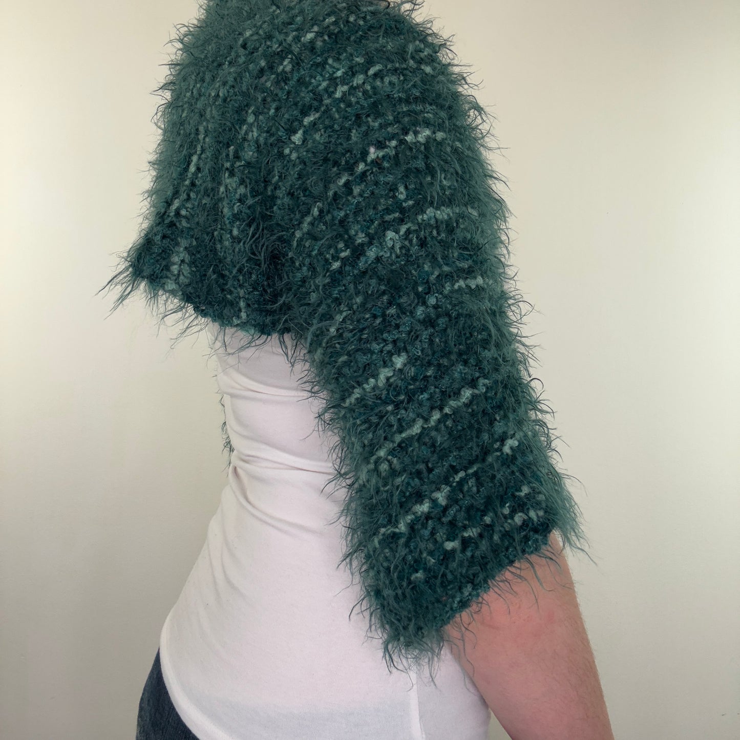 Y2K vintage knit cardigan shaggy chunky half sleeve bolero