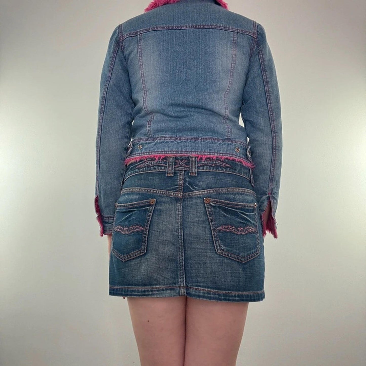 Y2K vintage denim pink faux fur trim rhinestone denim jacket cropped short