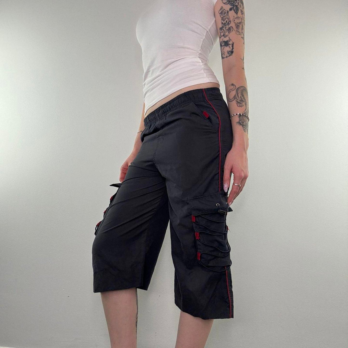 90s Y2K vintage cargo long baggy shorts low rise toggle navy red cropped pants