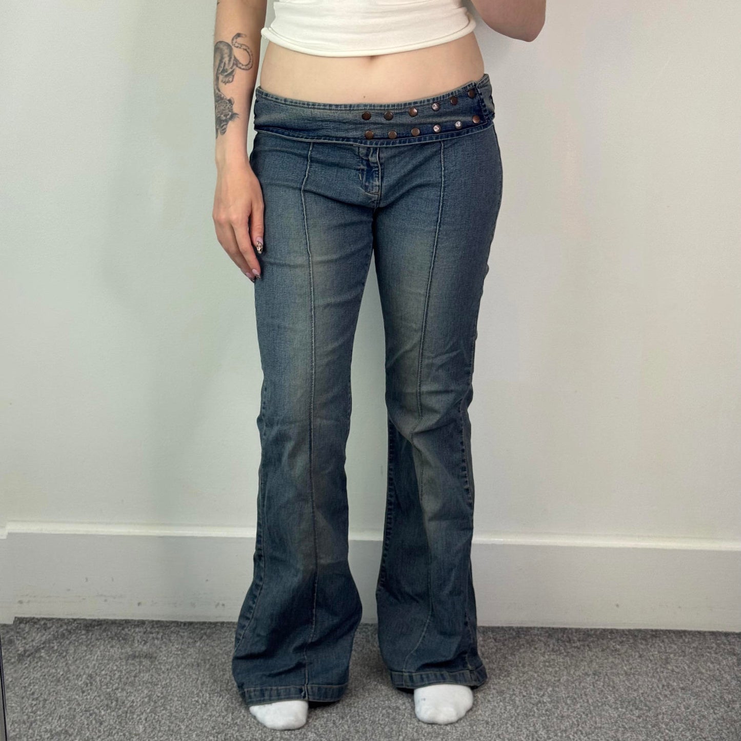 Y2K vintage stretchy low rise bootcut faded denim jeans popper studs belt