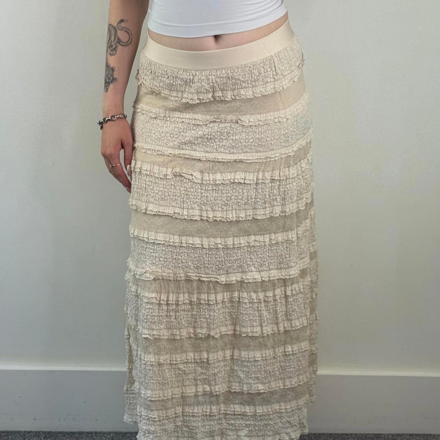 Y2K vintage lace trim maxi skirt tiered boho coquette floral stretchy waistband