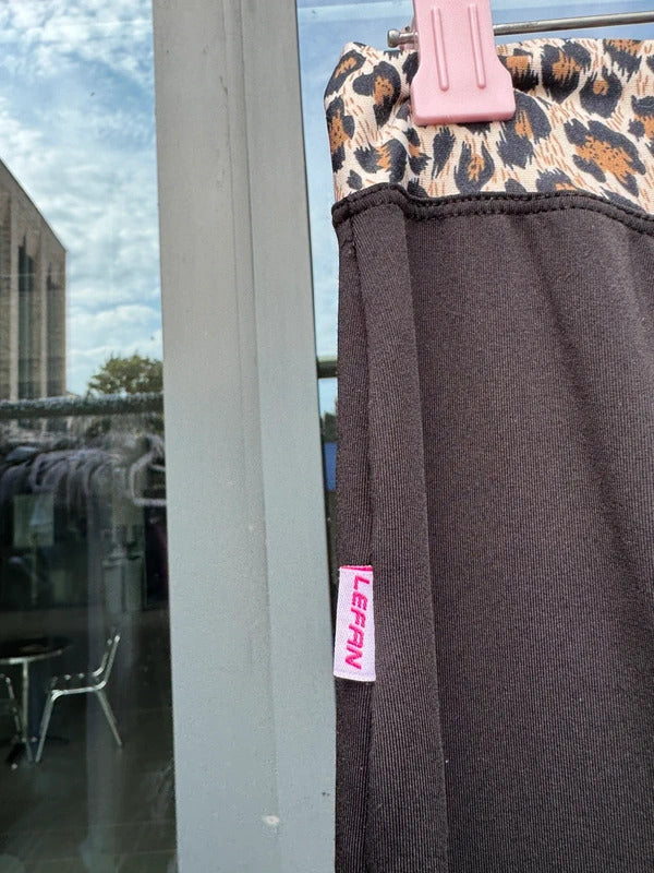 Vintage Y2K 2000s leopard print wide bow leg flare leggings