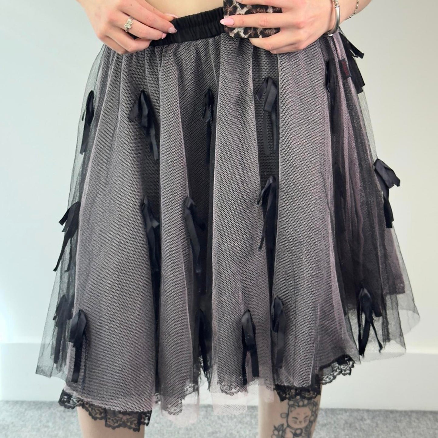 90s vintage Raven gothic netted bow midi skirt lace trim