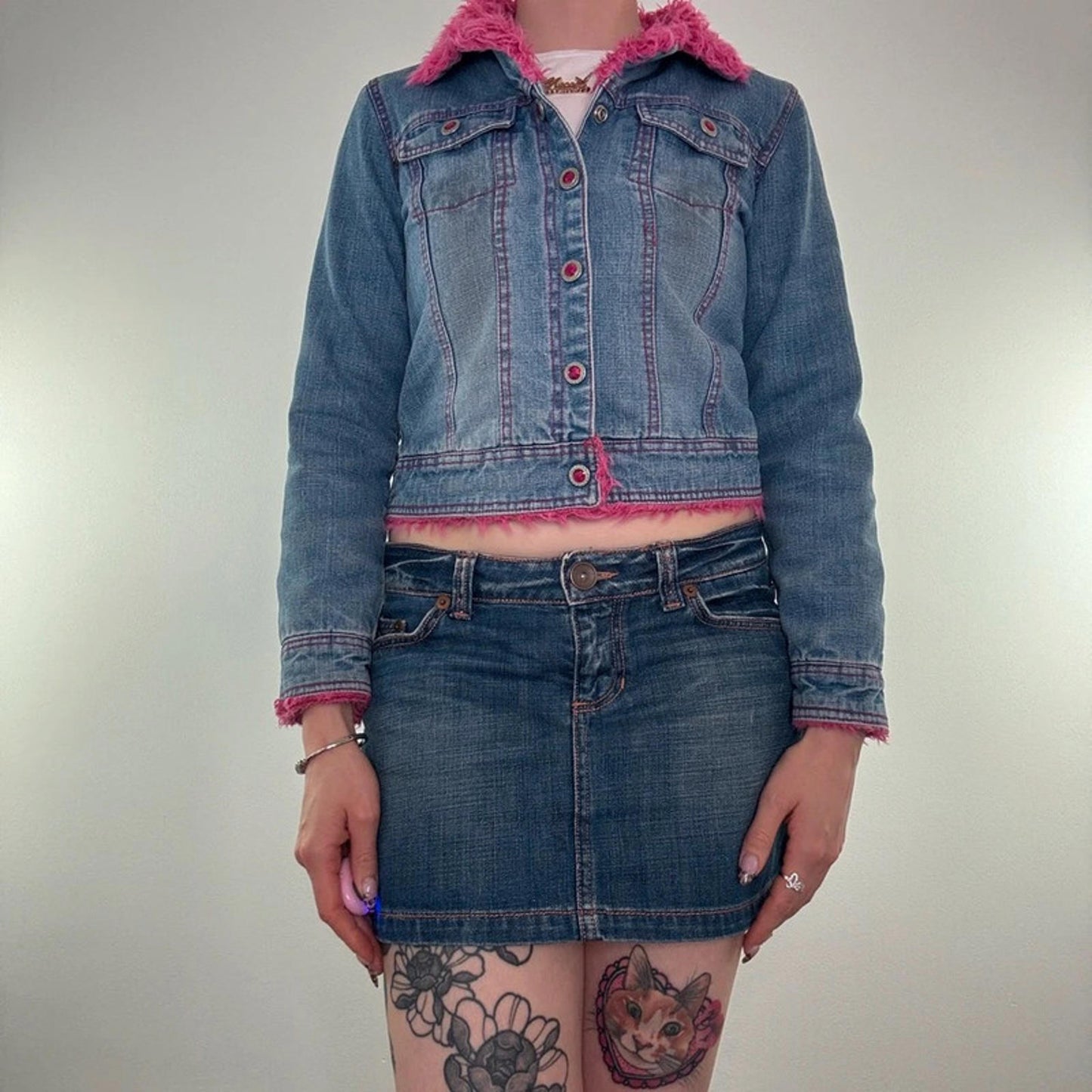 Y2K vintage denim pink faux fur trim rhinestone denim jacket cropped short
