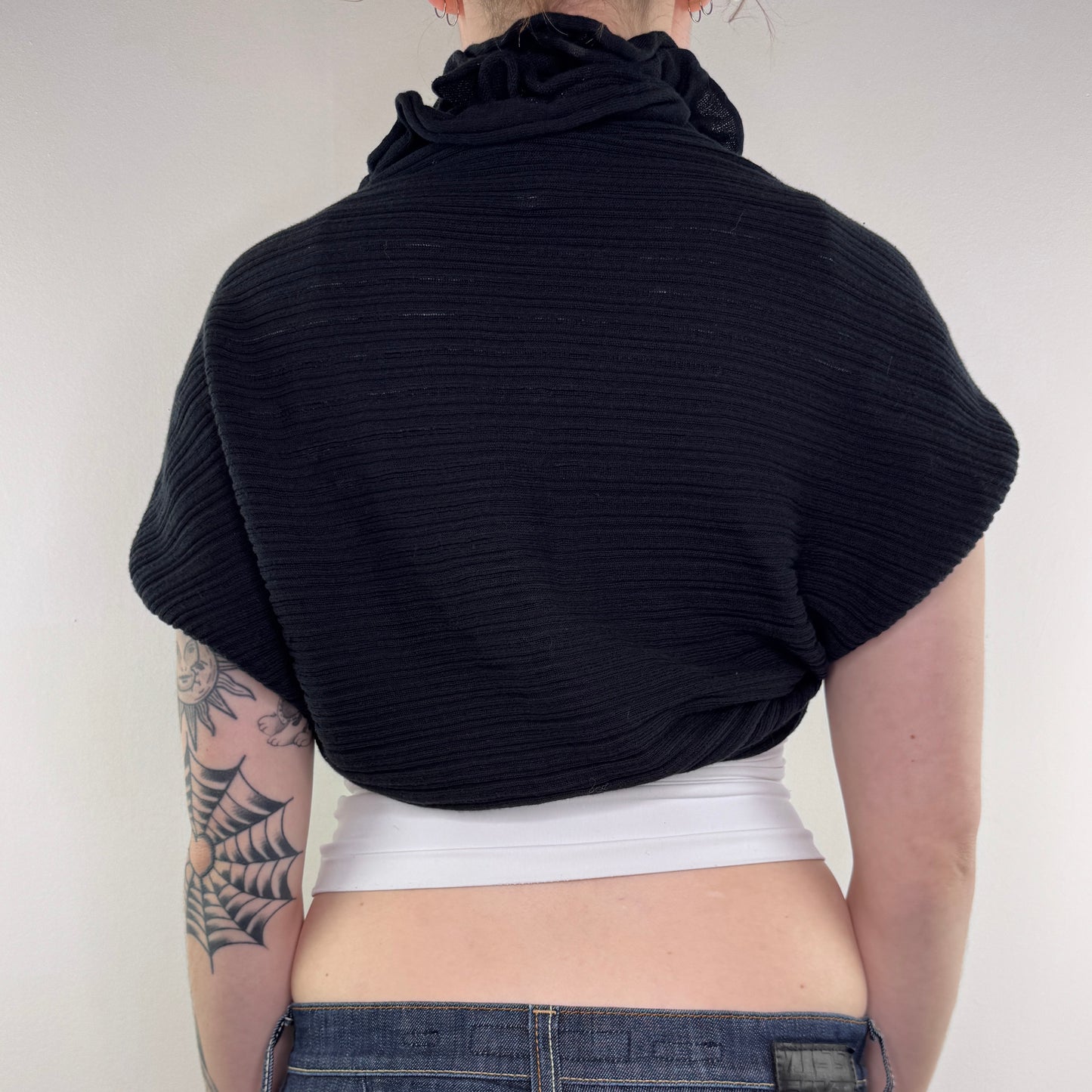 Y2K vintage short sleeve frilly shrug