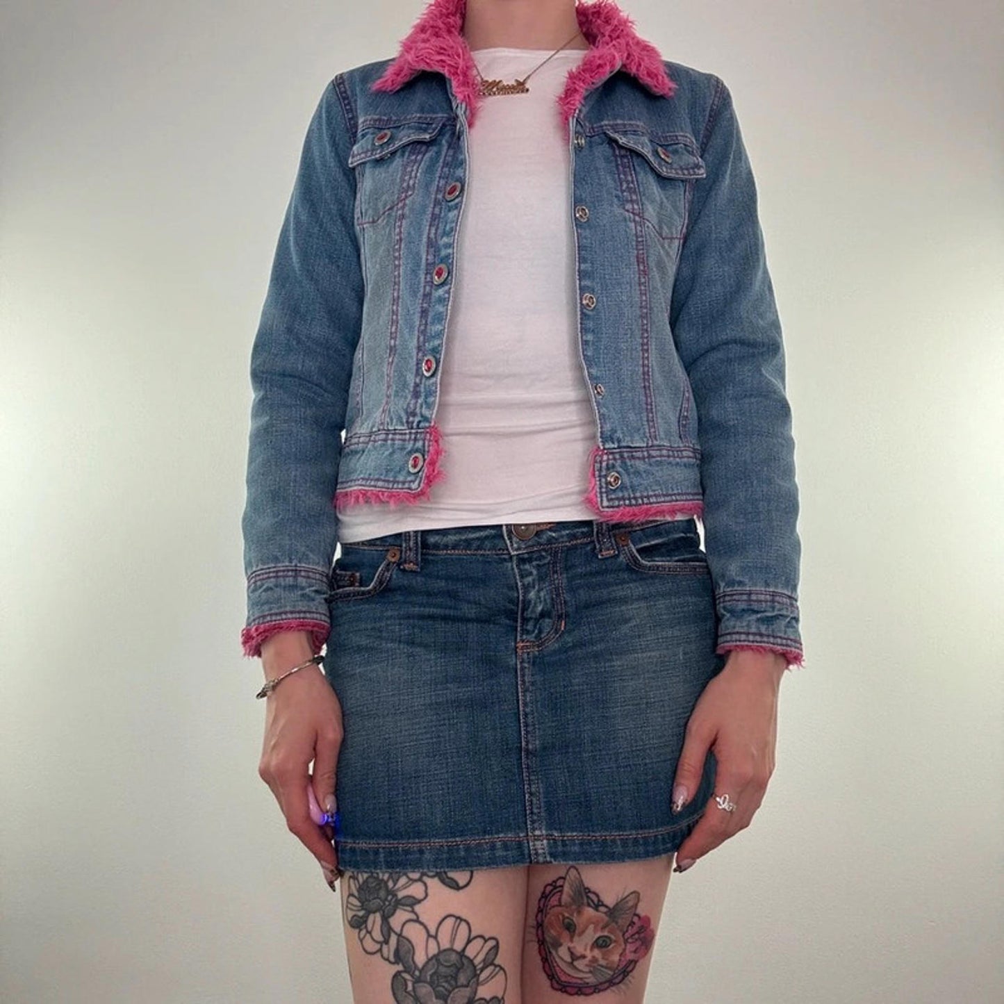 Y2K vintage denim pink faux fur trim rhinestone denim jacket cropped short