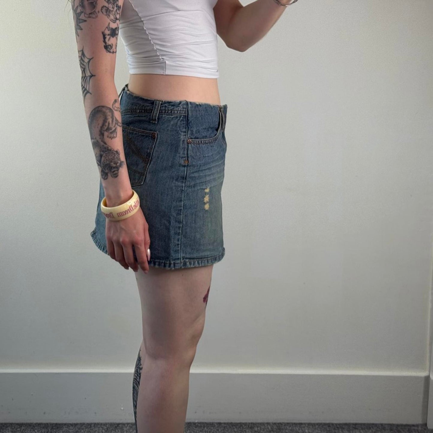 Y2K vintage mid rise distressed denim mini skirt ripped