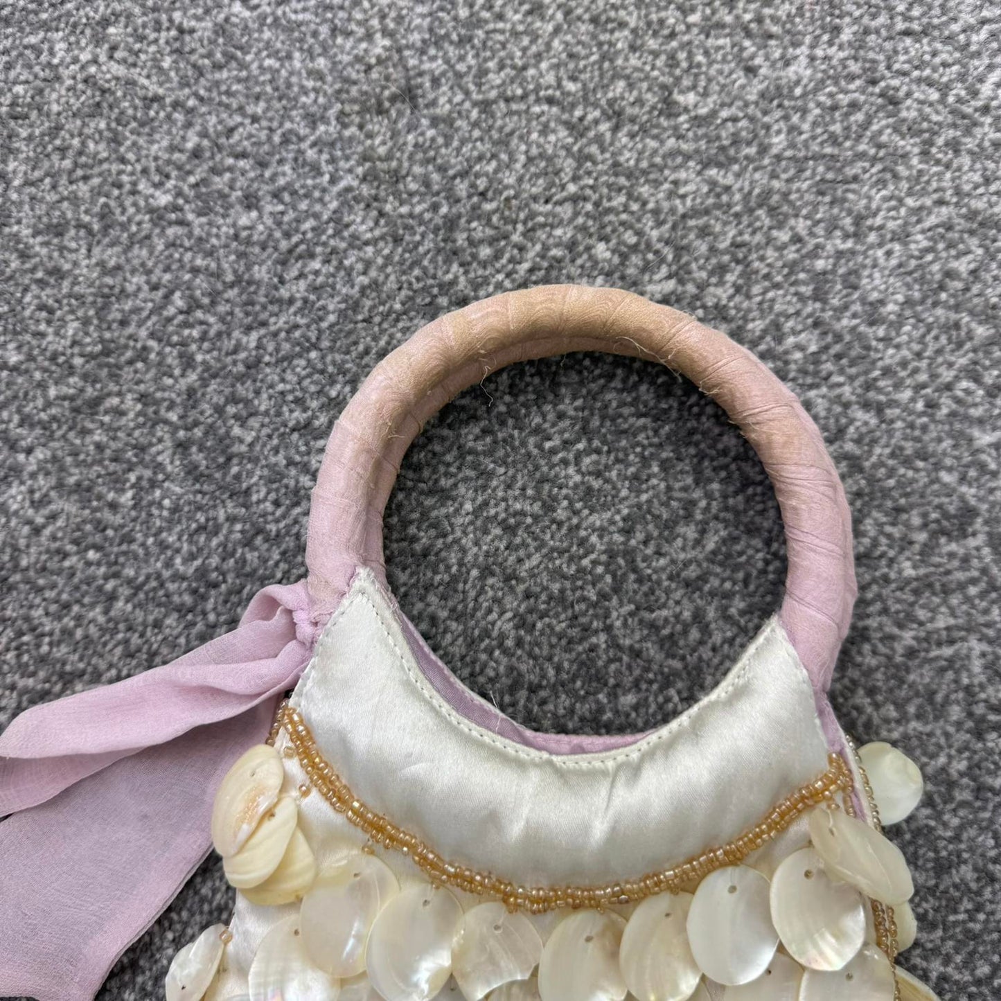Y2K vintage mini shell handbag beaded silk circle handle seashell