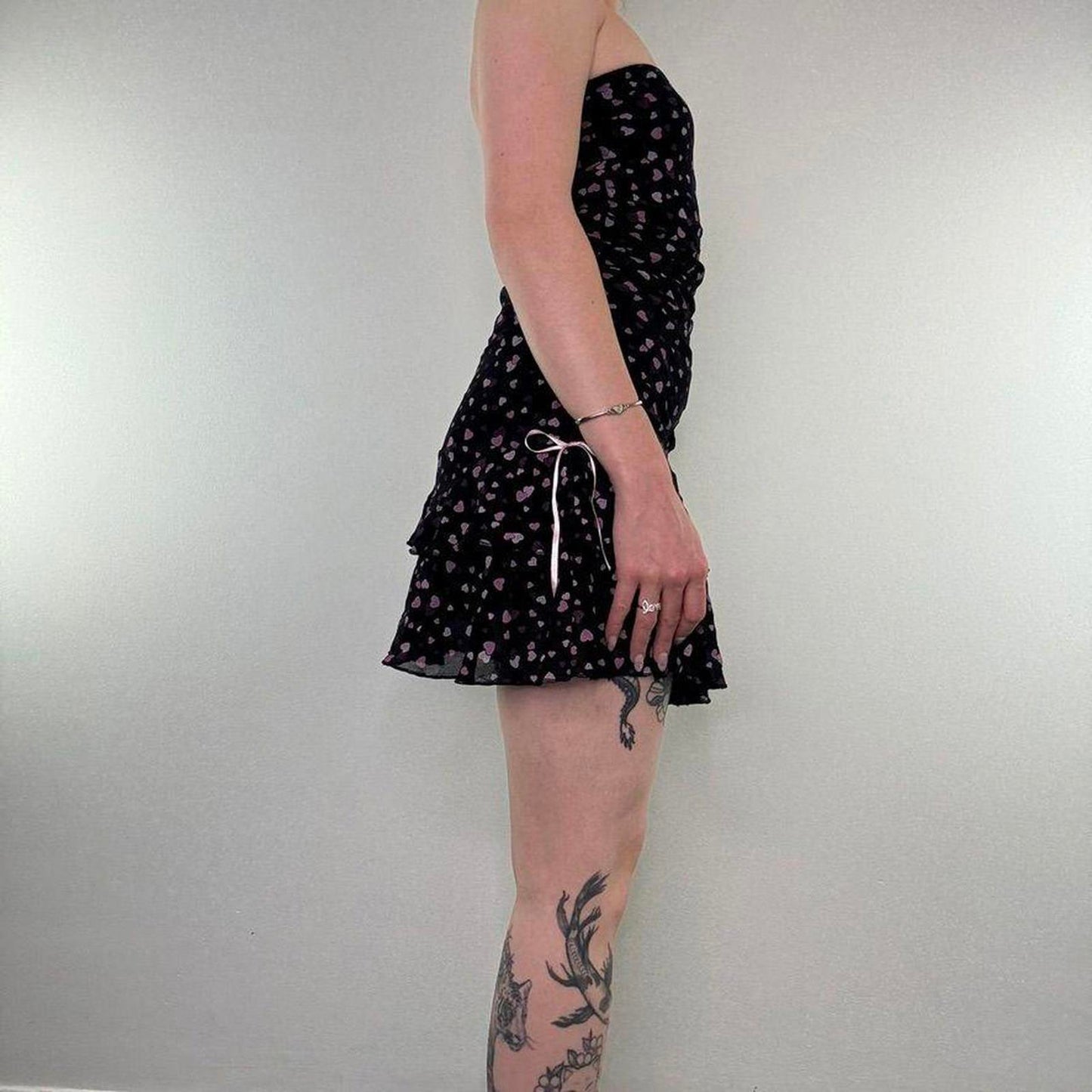 Y2K vintage strapless mini dress ruffle heart bow stretchy tiered black pink