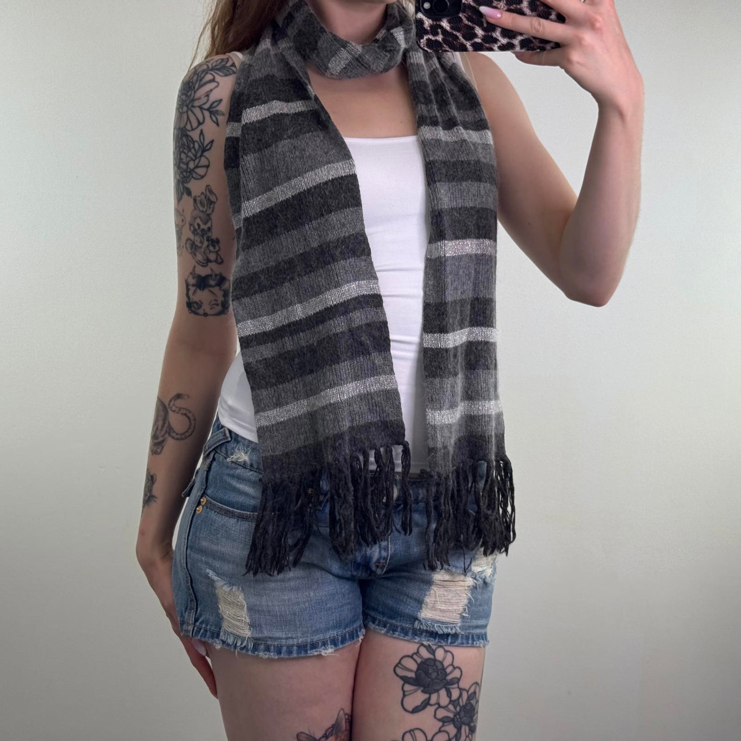Y2K vintage knitted stripe tassel scarf light dark grey tones horizontal sparkle