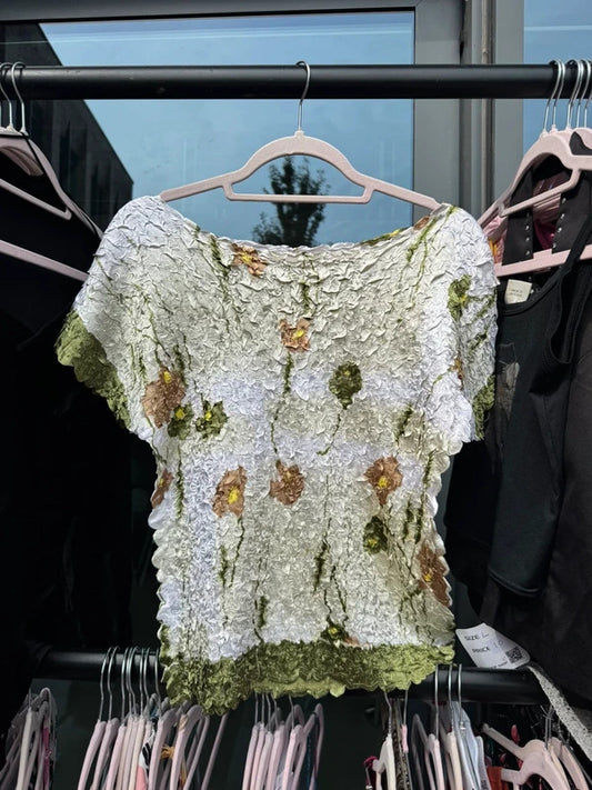 90s vintage popcorn style top floral pattern