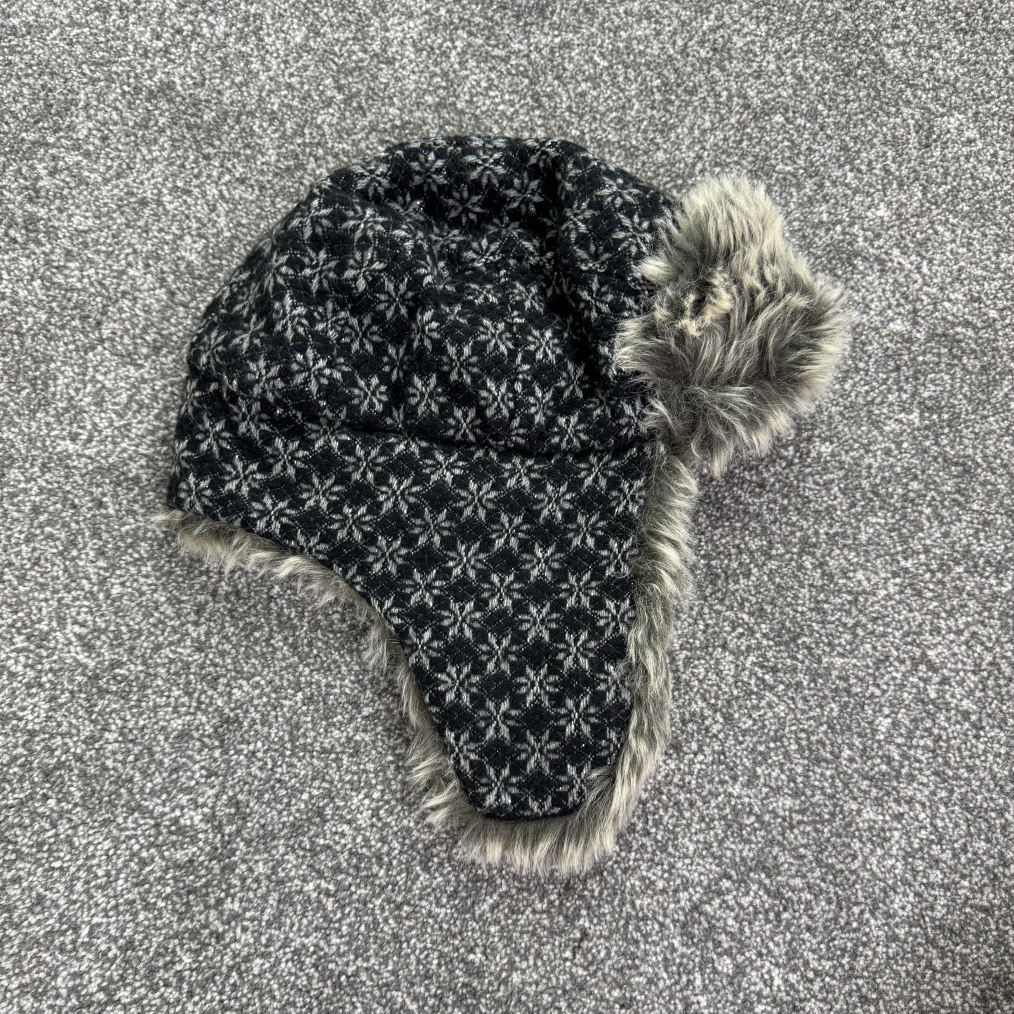 Y2K vintage sparkly snowflake faux fur trapper hat