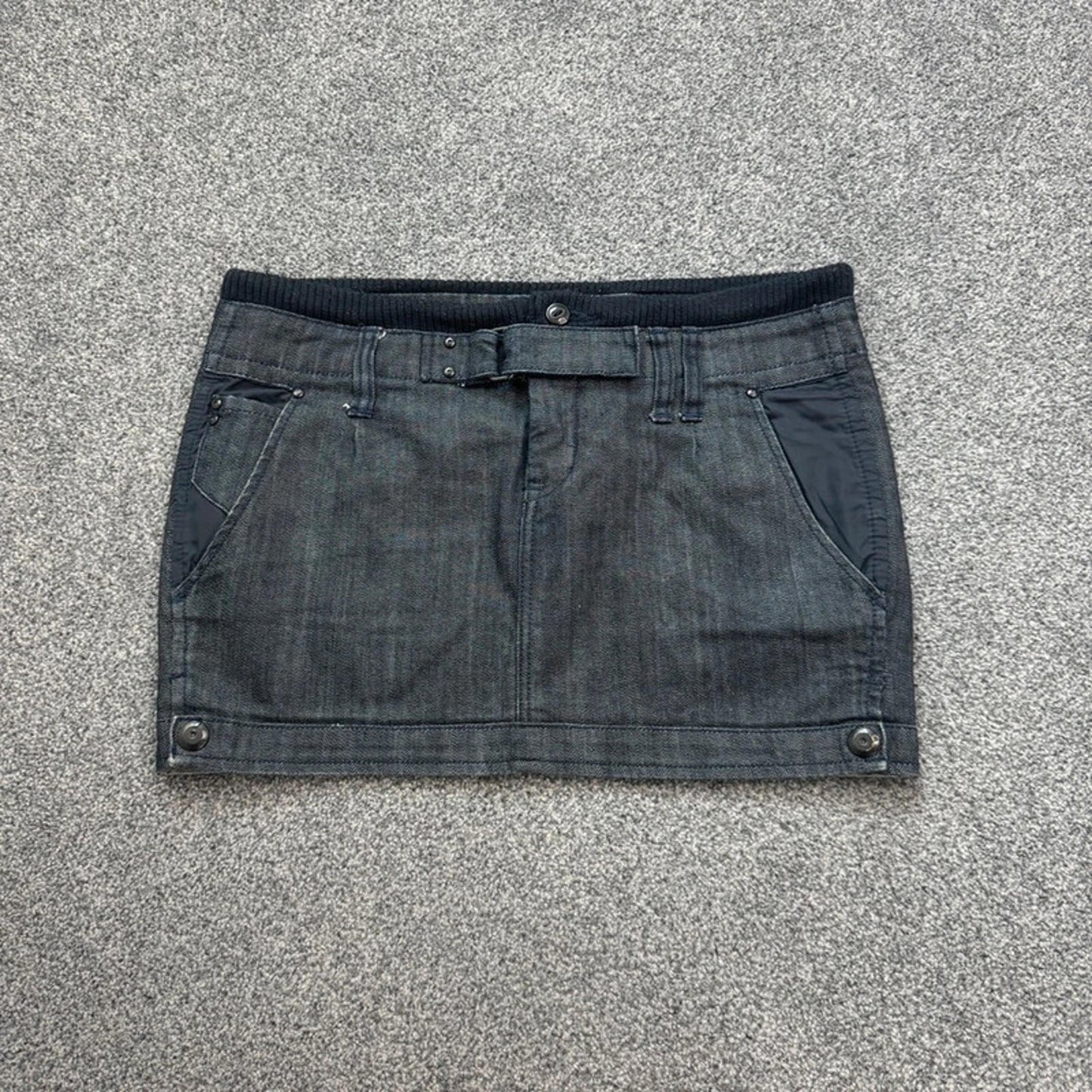 Y2K vintage low rise mini skirt dark navy denim buckle stretchy waistband