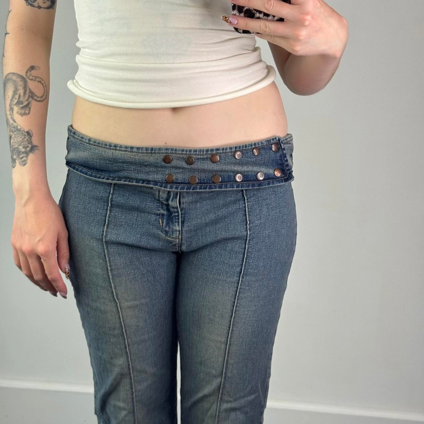 Y2K vintage stretchy low rise bootcut faded denim jeans popper studs belt