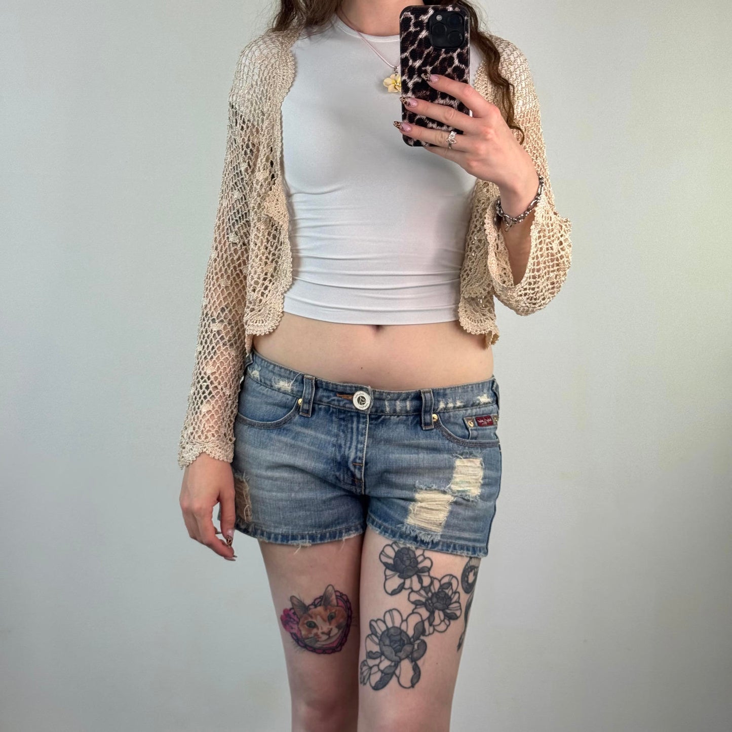 Y2K vintage sparkly knit crochet long flare sleeve cardigan scallop hem cream