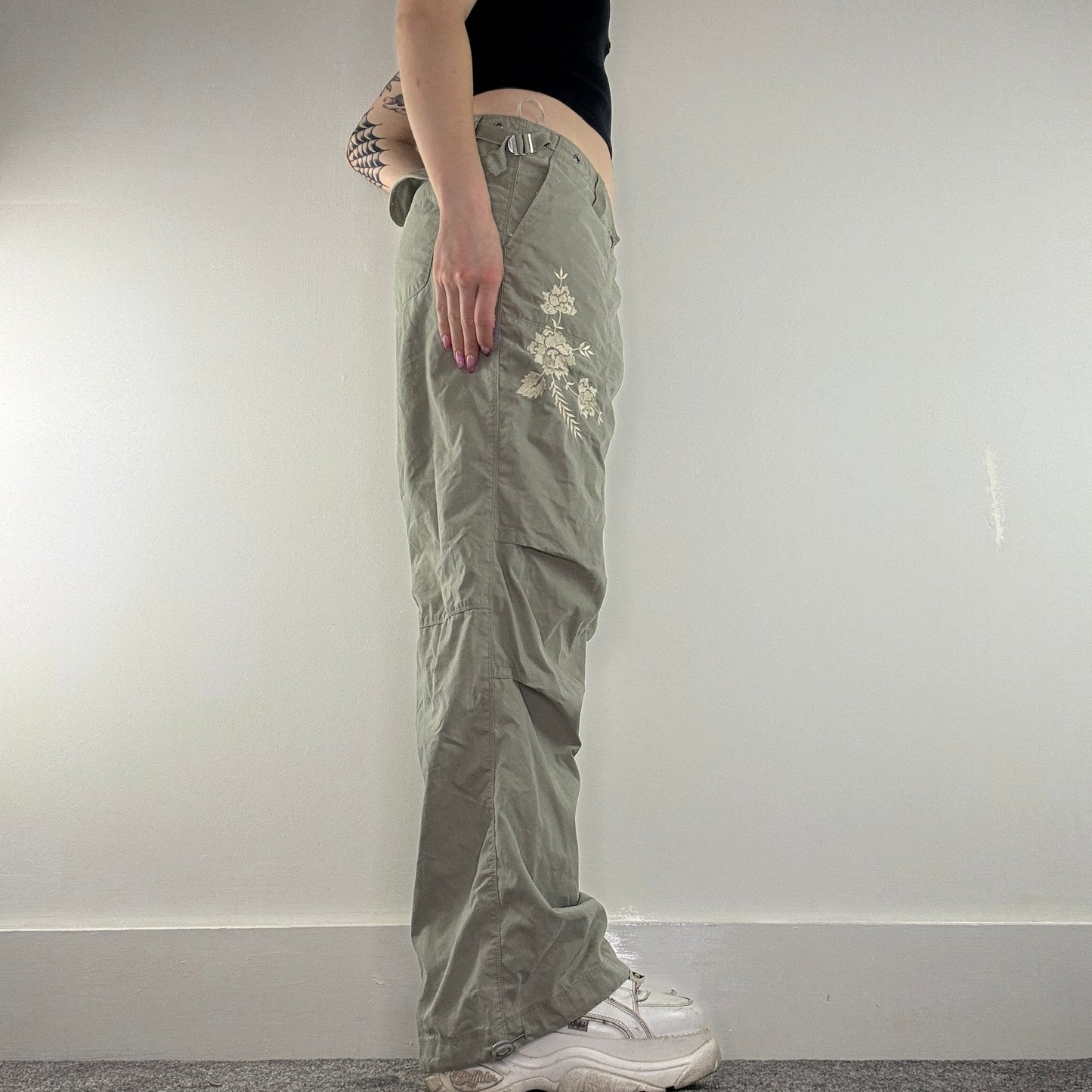 Y2K vintage floral embroidered baggy cargo trousers