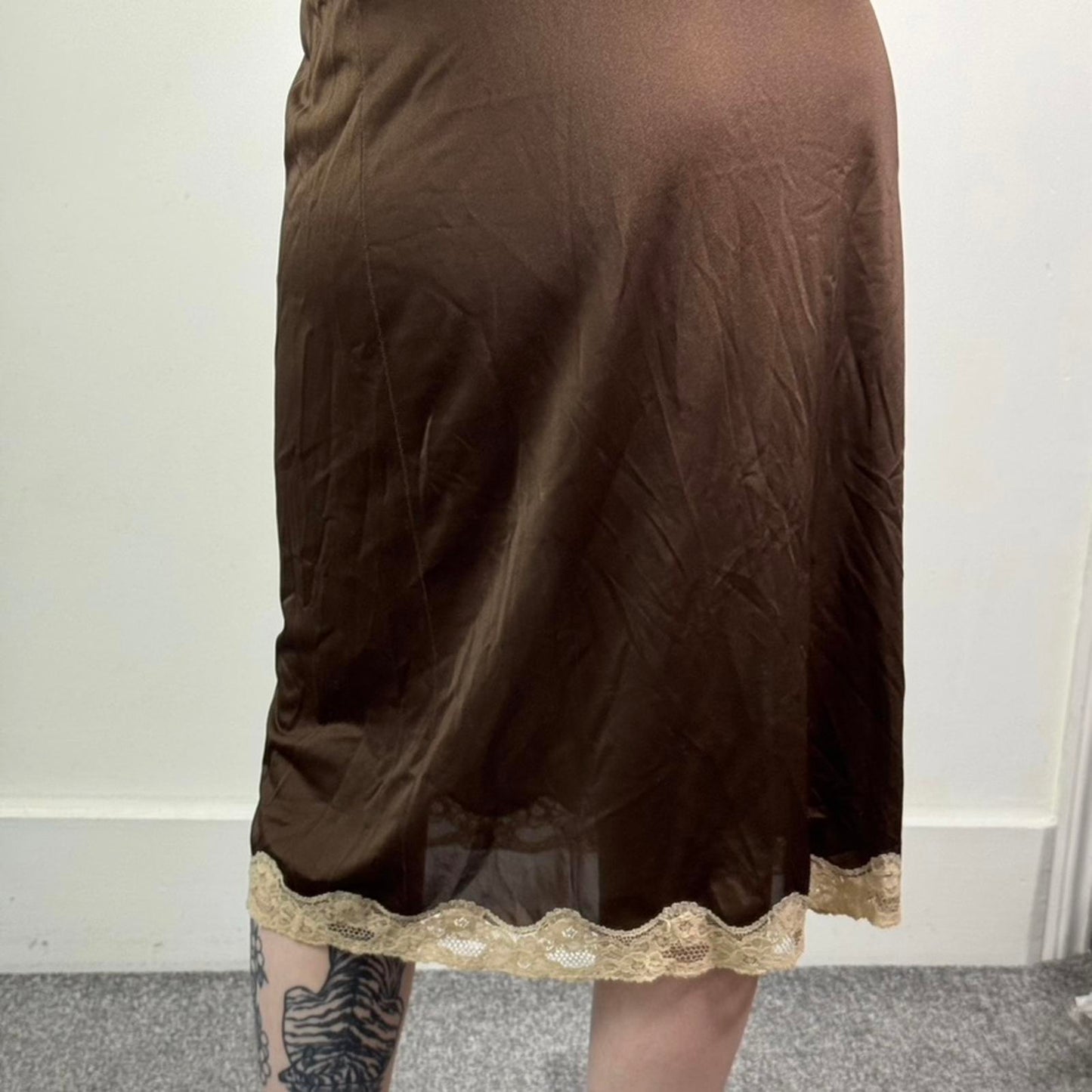 Vintage slip midi skirt lace trim brown cream past knee length
