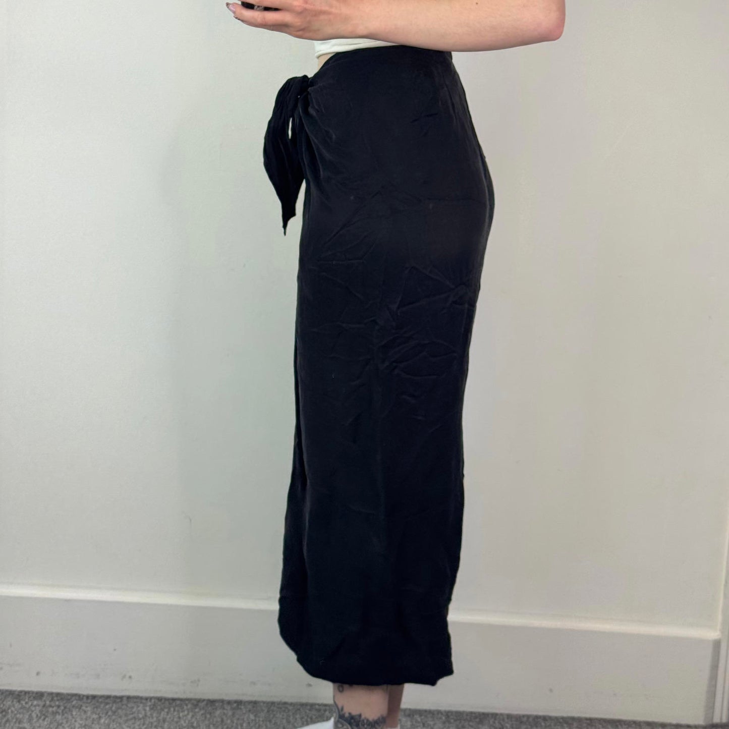 Y2K vintage tie front knot twist maxi skirt black lightweight floaty summer
