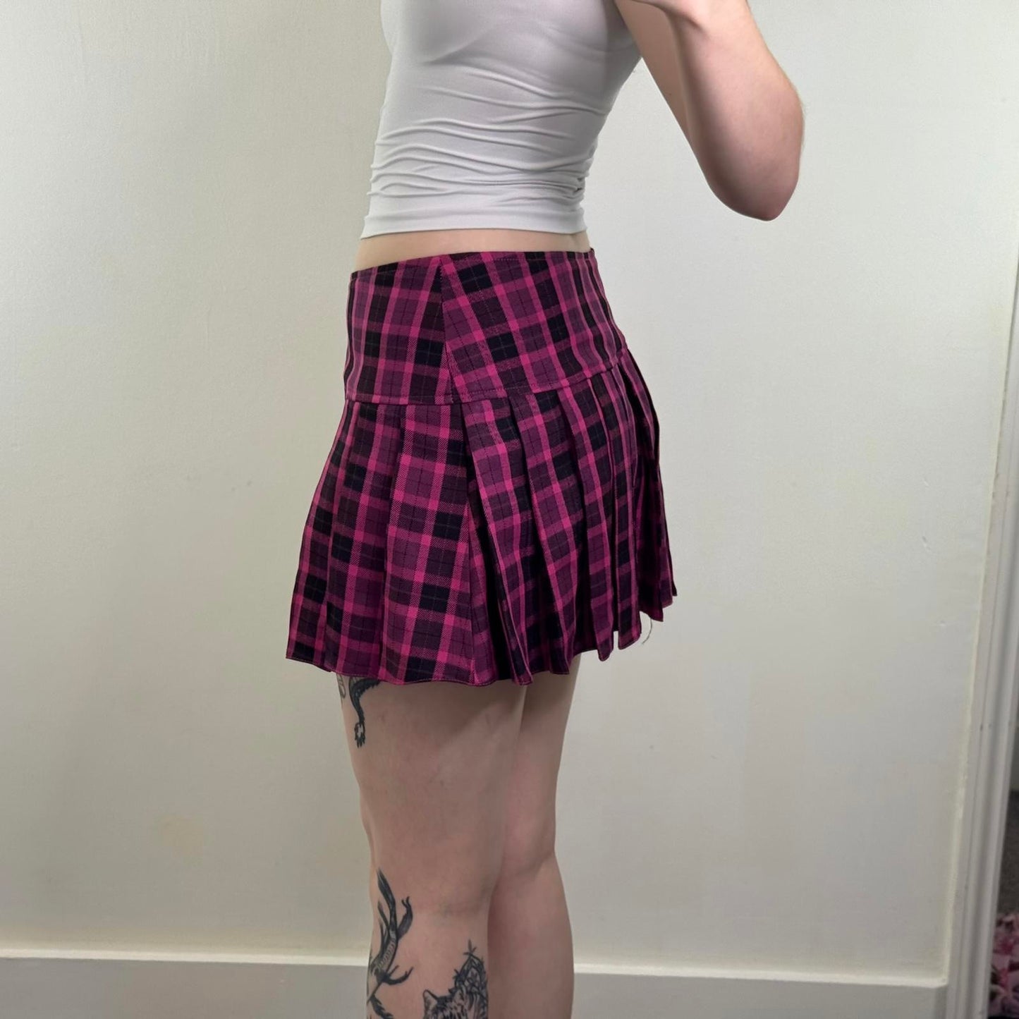 Y2K vintage tartan print mini skirt pleated black pink check pattern mid rise