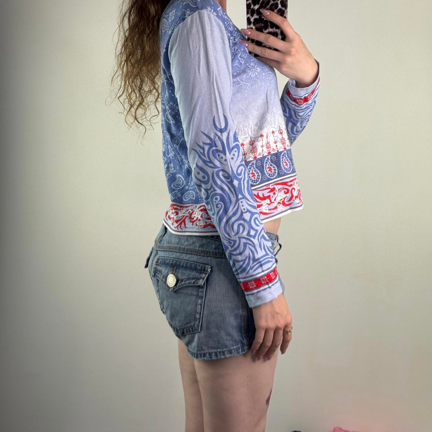 Y2K vintage Etam long sleeve top tribal floral ombre print blue white red v neck