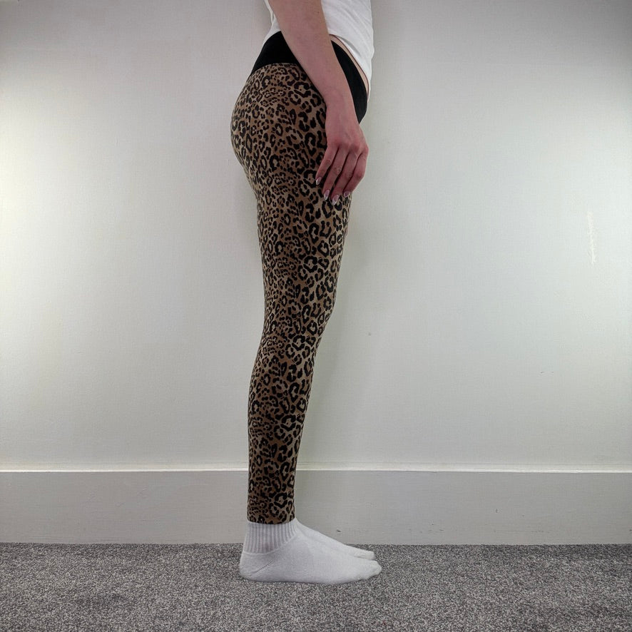 Victoria’s Secret PINK low rise leopard print leggings