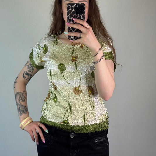 Y2K vintage popcorn crinkle style floral short sleeve top round neck stretchy