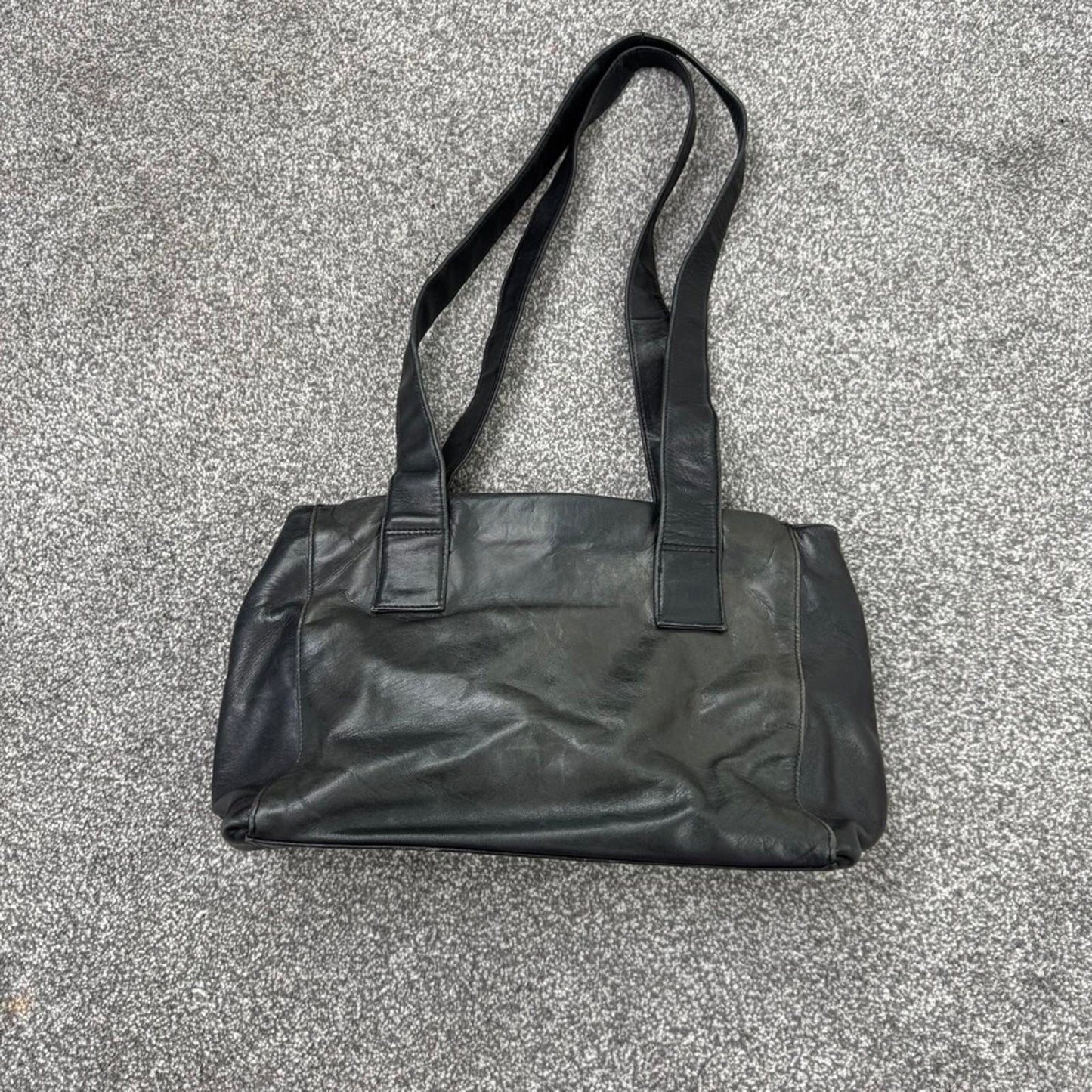 Y2K vintage genuine leather shoulder bag medium size zipper compartments