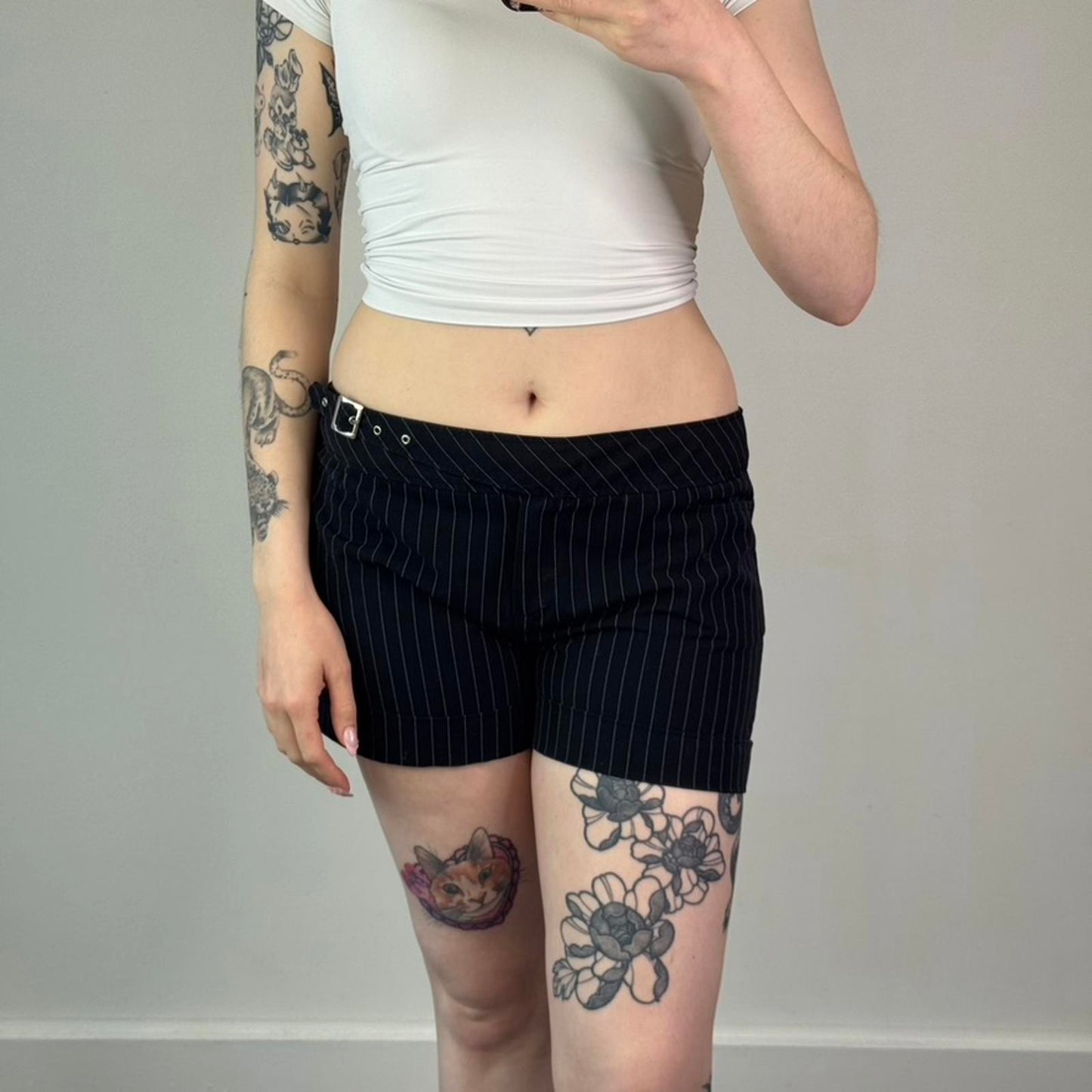 Y2K vintage mid rise pinstripe tailored mini shorts side buckle grommet summer