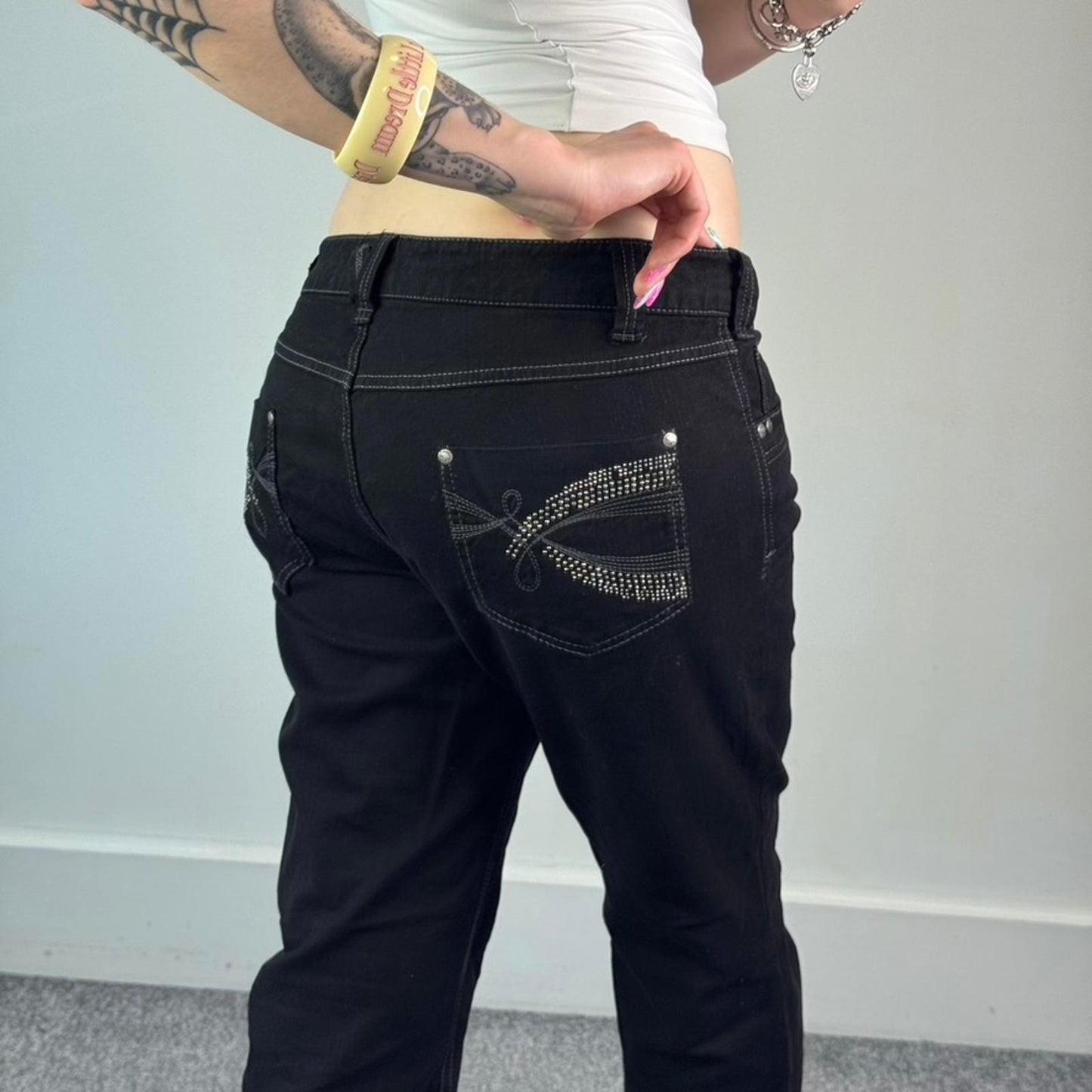 Y2K vintage low rise bootcut jeans black denim contrast stitch rhinestone pocket