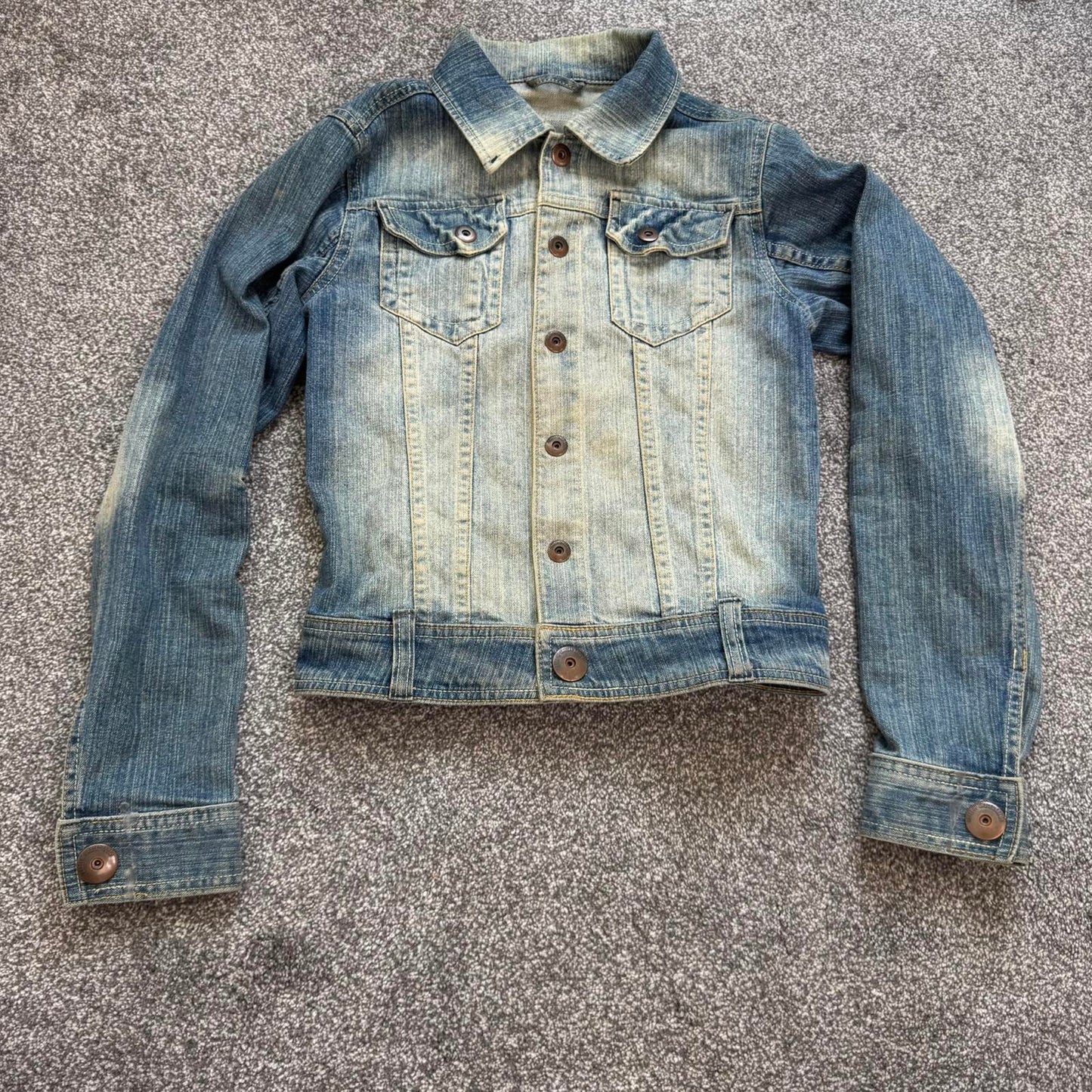 Y2K vintage stretchy fitted denim popper button up jacket faded light blue short