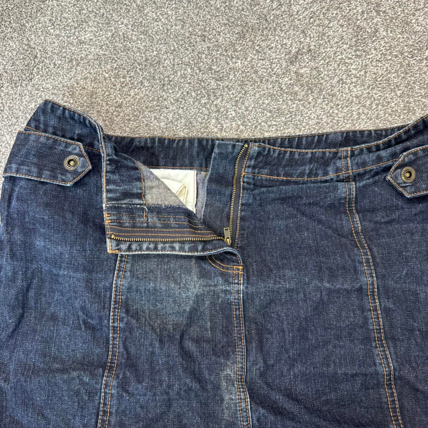 Y2K vintage faded dark denim mid rise mini skirt zippers cargo
