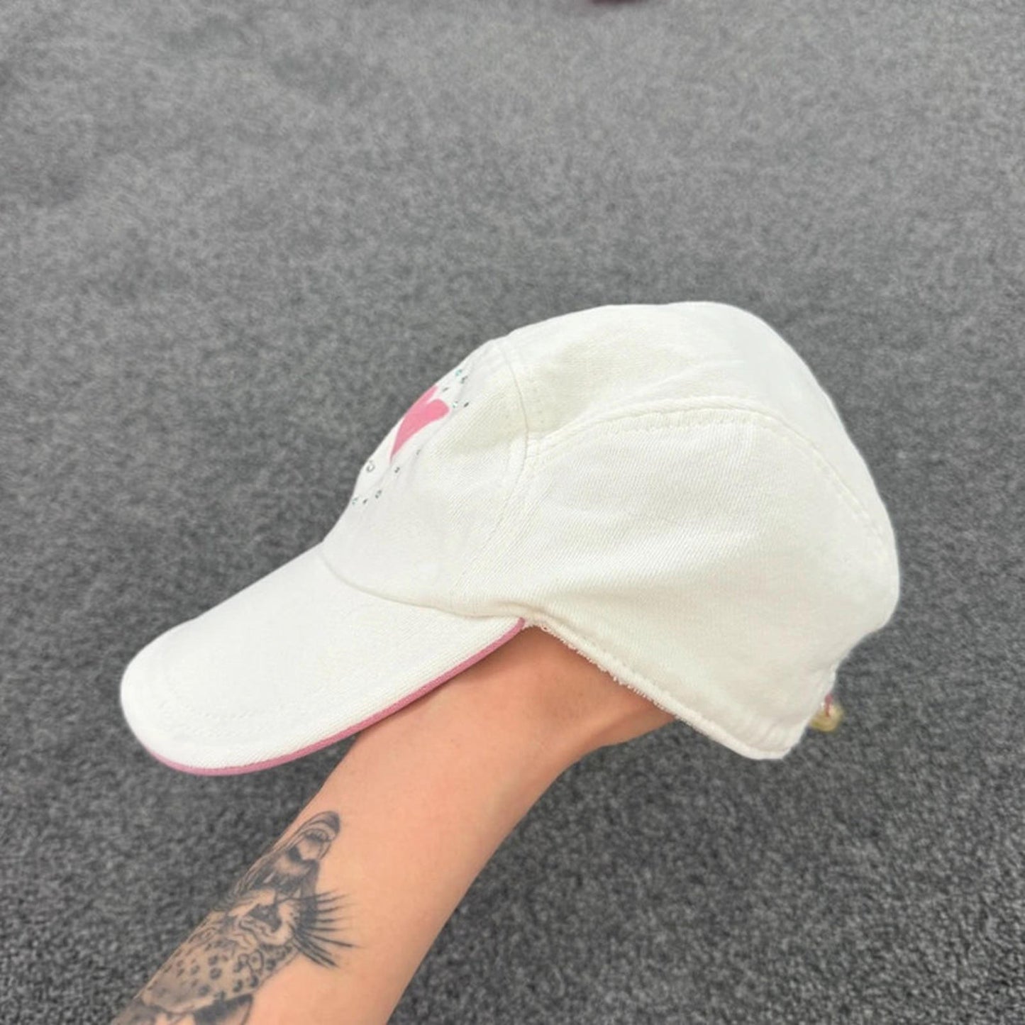 Y2K vintage Gap heart rhinestone baseball cap white pink